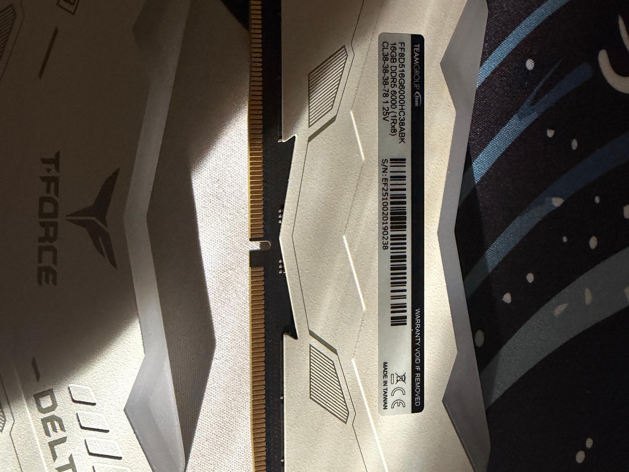 32GB T- Force Delta Alpha DDR5 (16gb x 2)