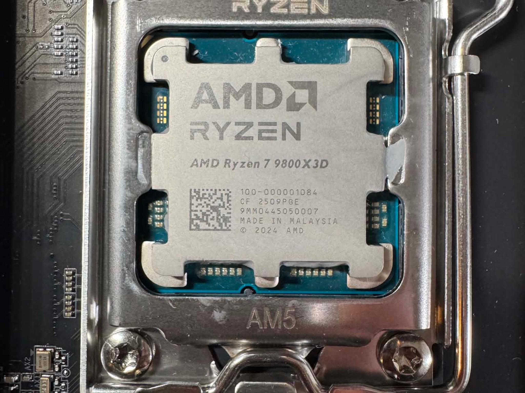 Ryzen 7 9800X3D AM5 CPU + Aorus X870E PRO AM5 Motherboard