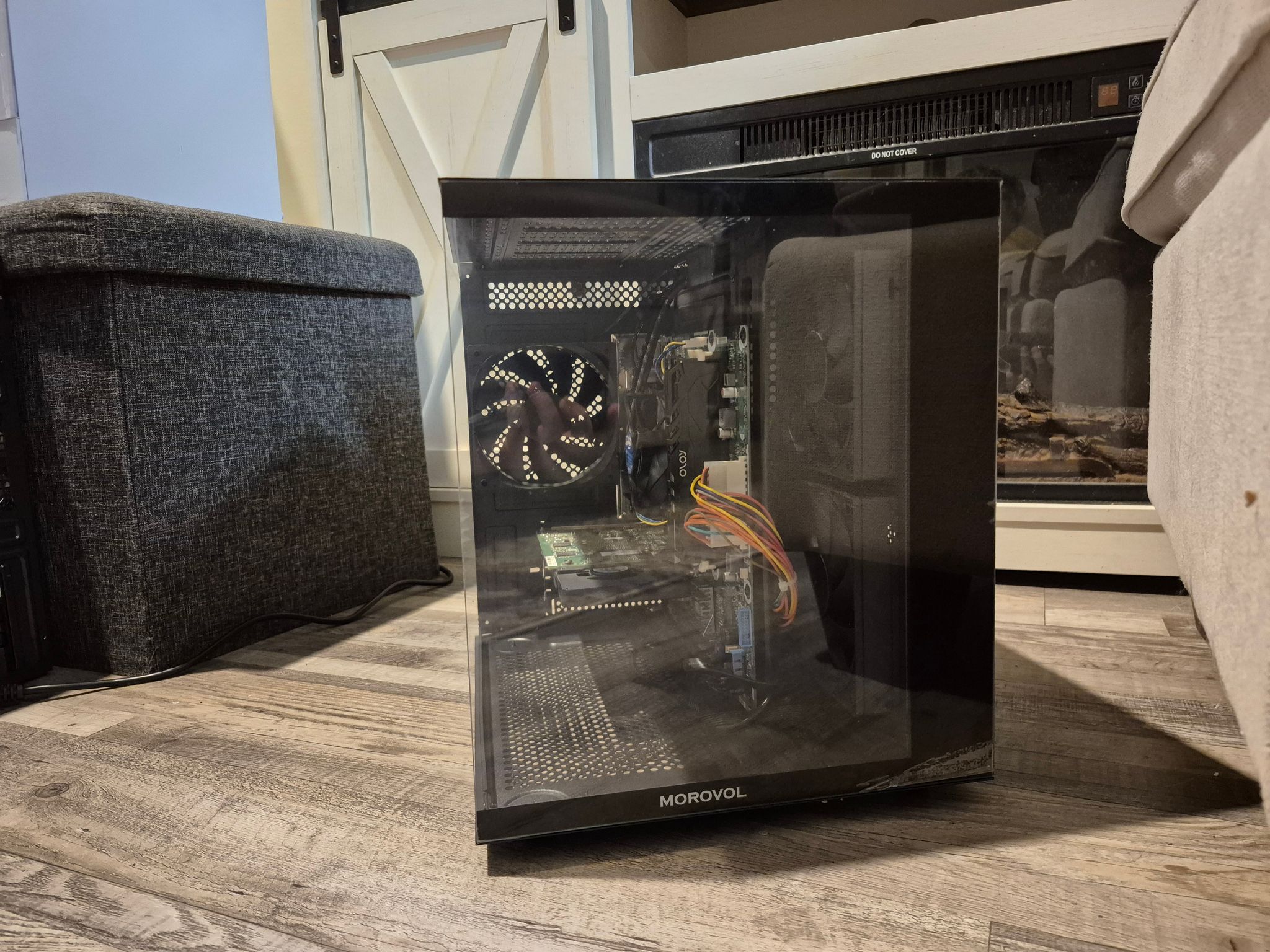 Subtle Cube | Fortnite/Roblox Gaming PC | i5-7400, Quadro K2200 4GB, 512GB SSD