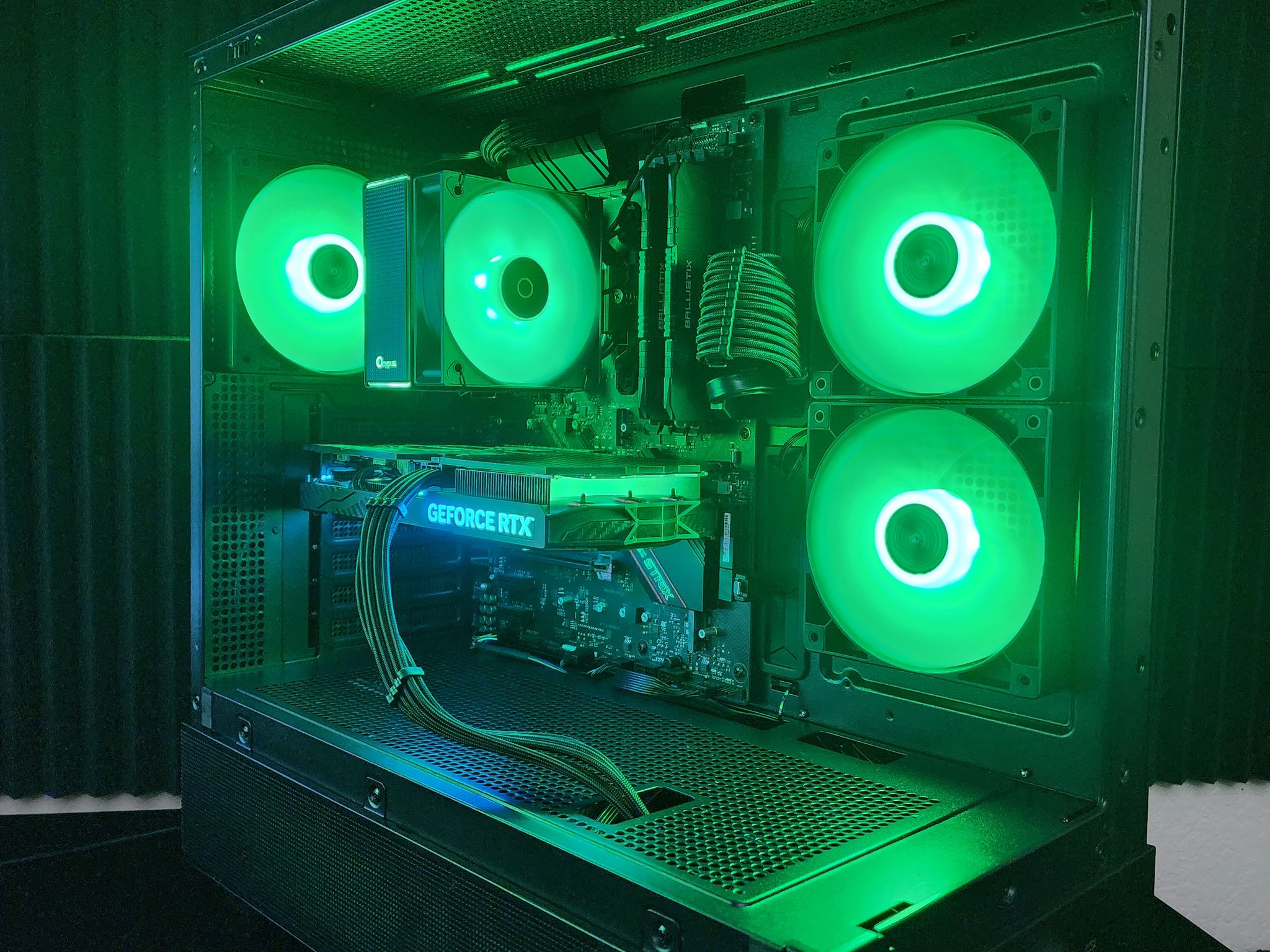 🌈RAINBOW🌈 1440p Gaming | 4060 Ti 8G | Ryzen 7 3800x | 32G RAM | 1TB