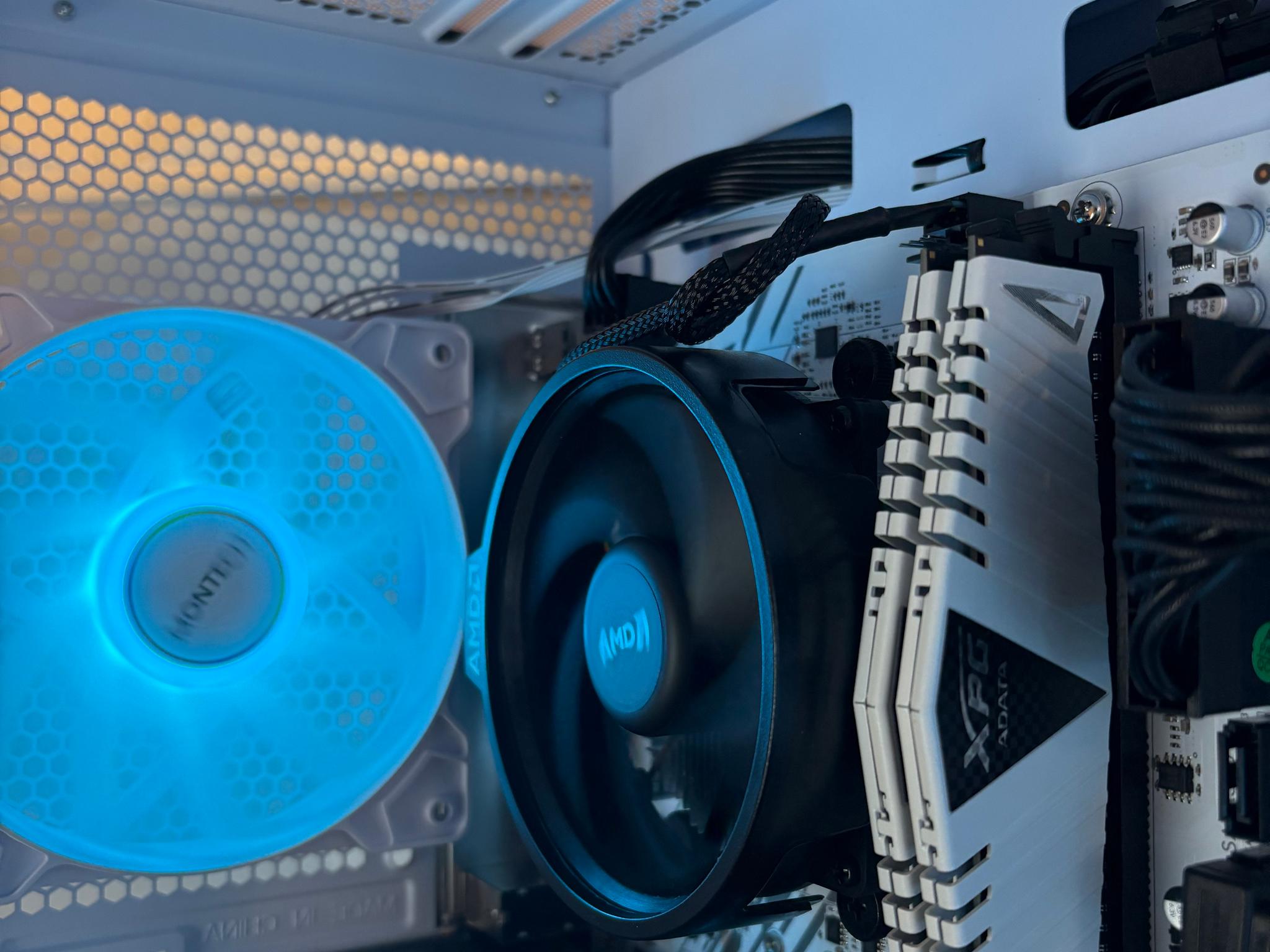 🥶🧊//Glacier Valley V2// - Ryzen 7 2700X, RTX 3070 Ti, 1TB SSD, 16GB🥶🧊