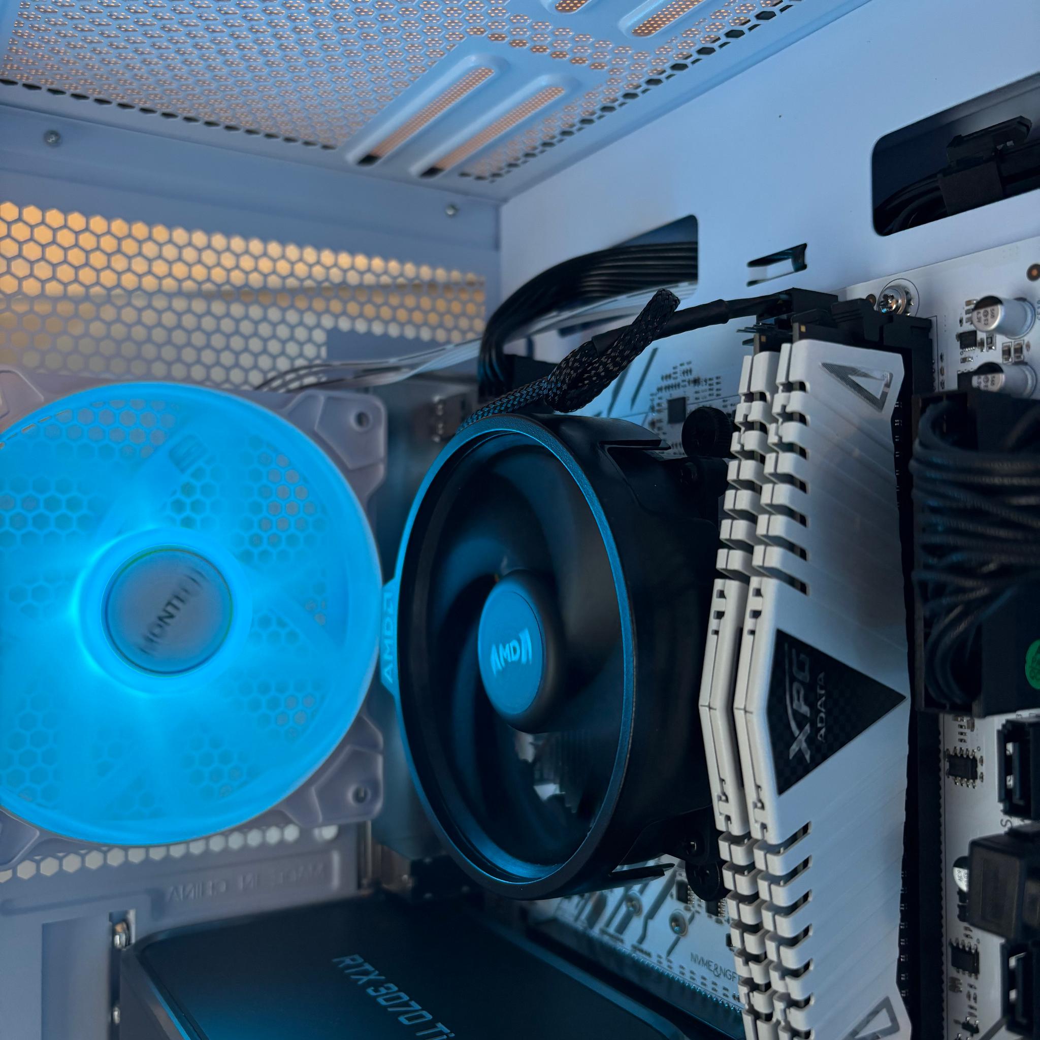 🥶🧊//Glacier Valley V2// - Ryzen 7 2700X, RTX 3070 Ti, 1TB SSD, 16GB🥶🧊