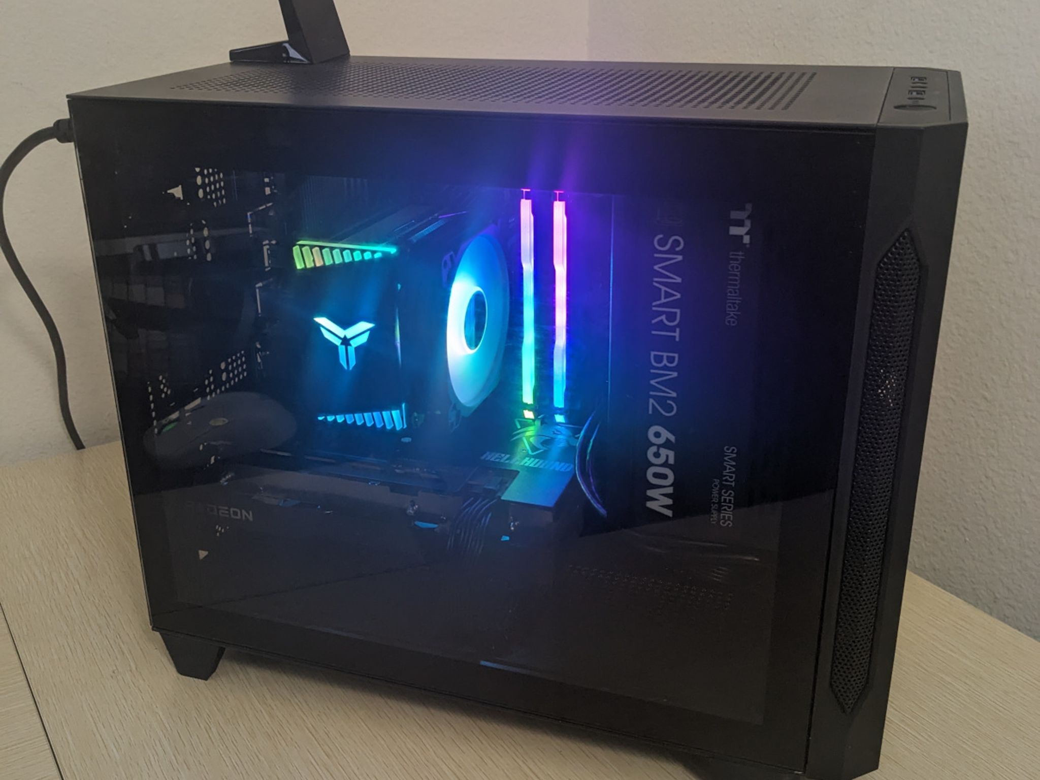 RX 6600, i5-11400 Gaming PC (16GB RAM, 1TB SSD, Win11 Pro)