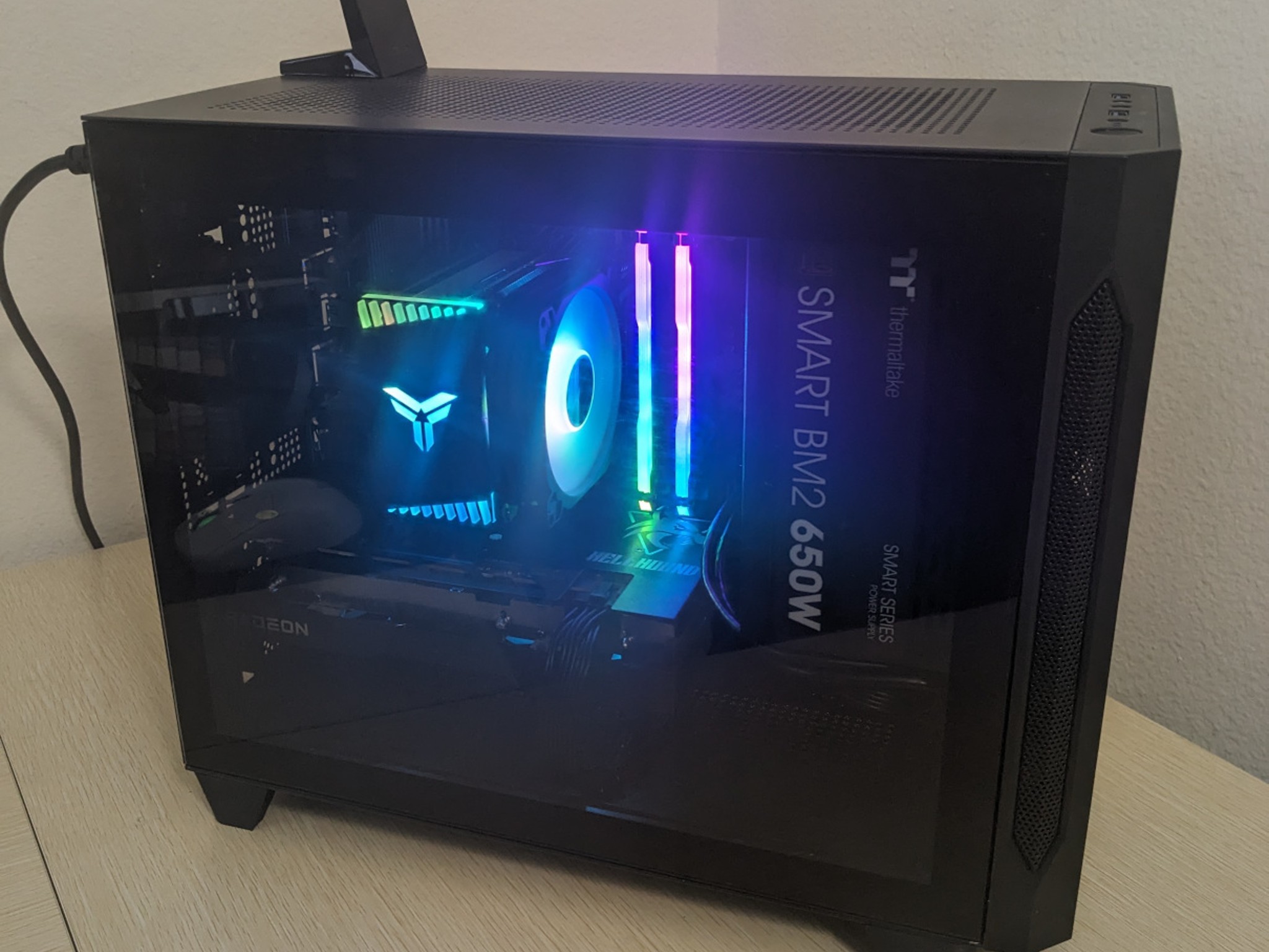 RX 6600, i5-11400 Gaming PC (16GB RAM, 1TB SSD, Win11 Pro)