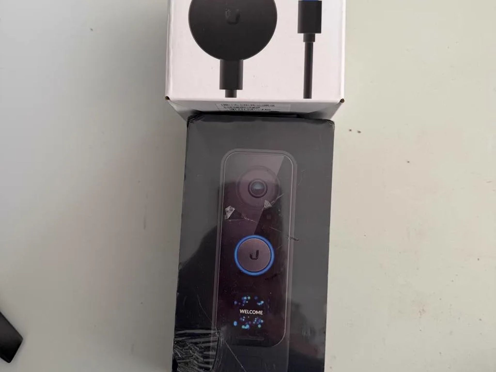 UniFi G4 Doorbell Pro + AC Adapter Bundle