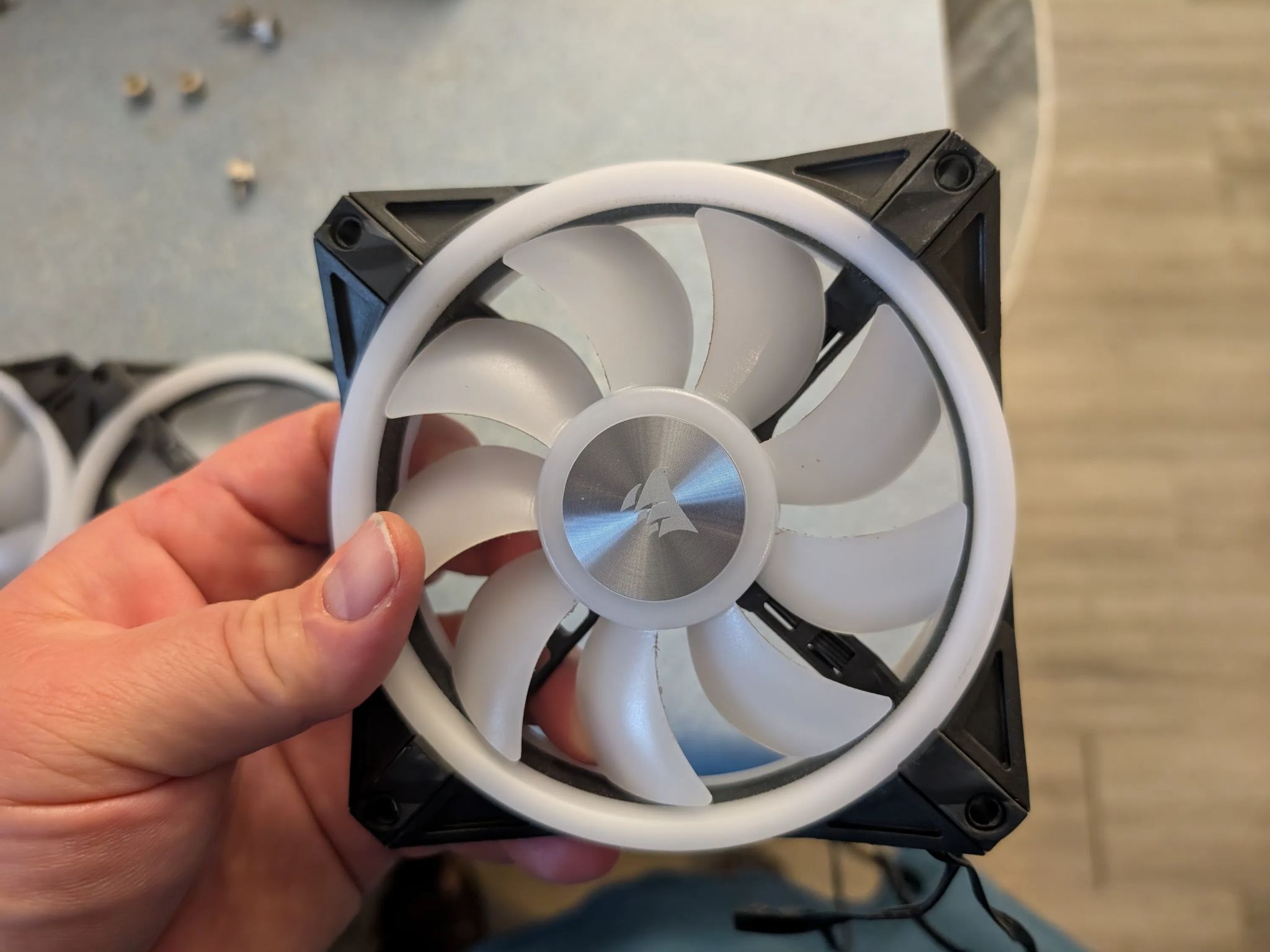 Set of 5 Corsair QL 120mm fans and RGB hub