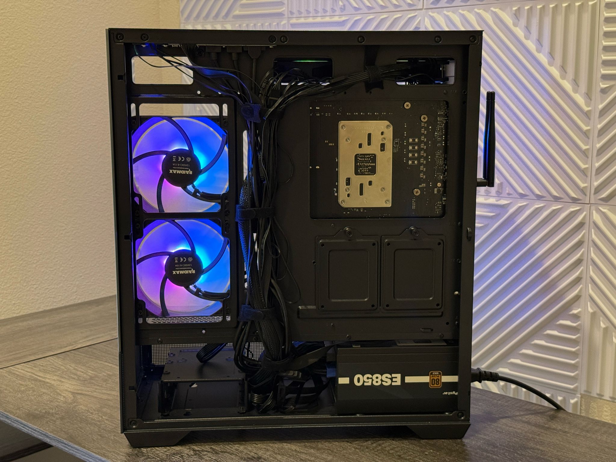 RTX 4070 SUPER | RYZEN 7600X | 32GB 6000CL36 | 2TB NVME | WIFI