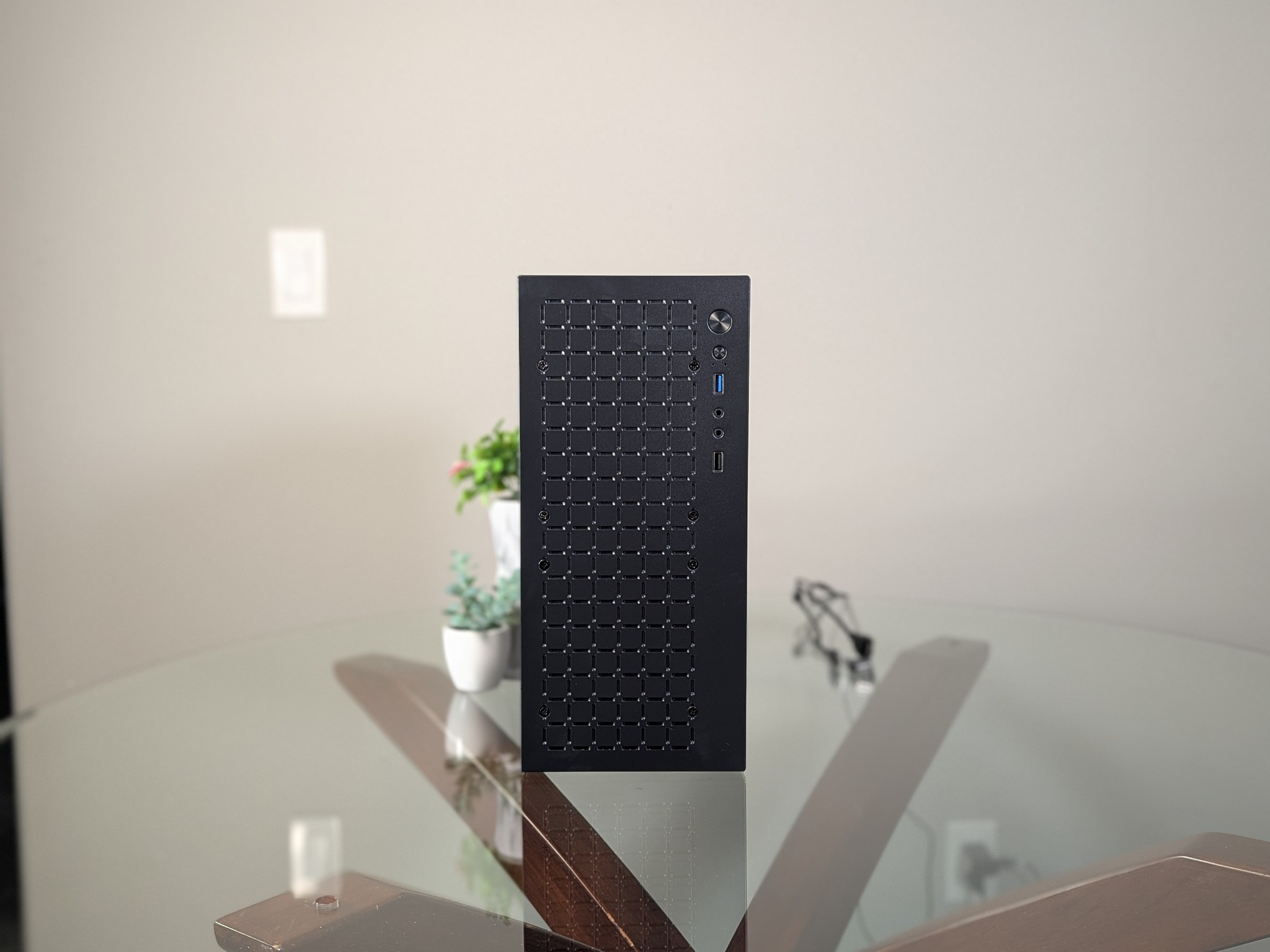 The "Black Box"  | Low-Key "Get Into PC Gaming" | Nvidia RTX 2060 GPU | Intel 6-core/12-thread CPU
