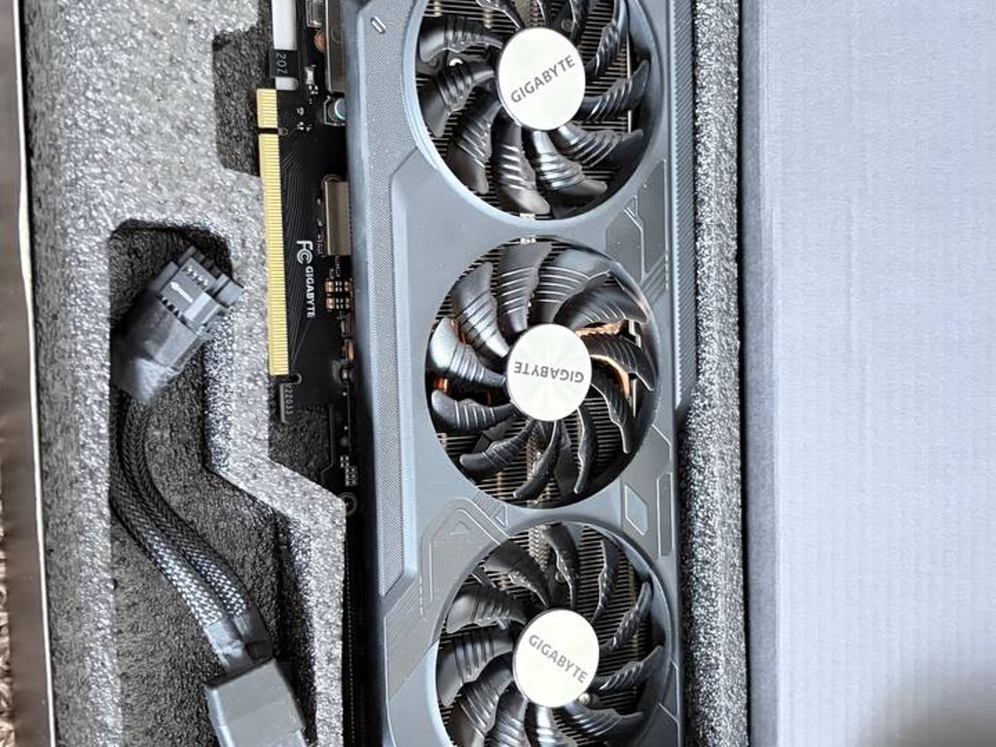 Gigabyte GeForce RTX 4070 Ti WINDFORCE OC 12G