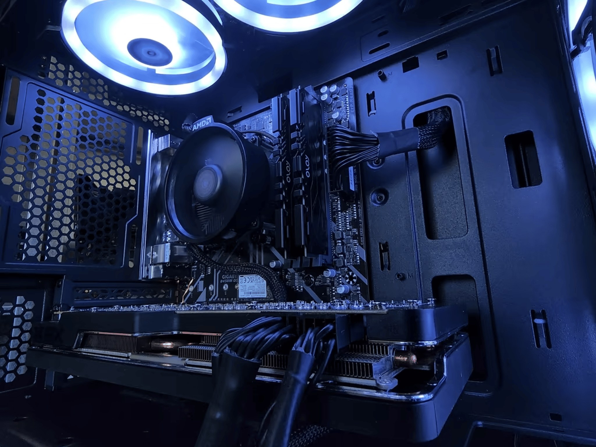 AMD Ryzen 3 1200 // AMD Radeon R9 280 3GB // Oloy 16GB 