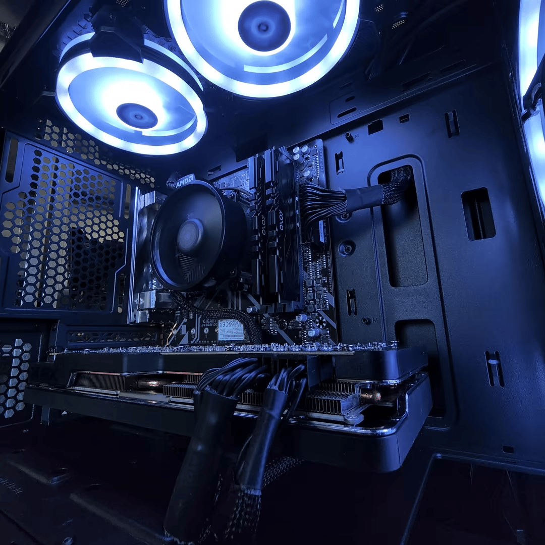 AMD Ryzen 3 1200 // AMD Radeon R9 280 3GB // Oloy 16GB 