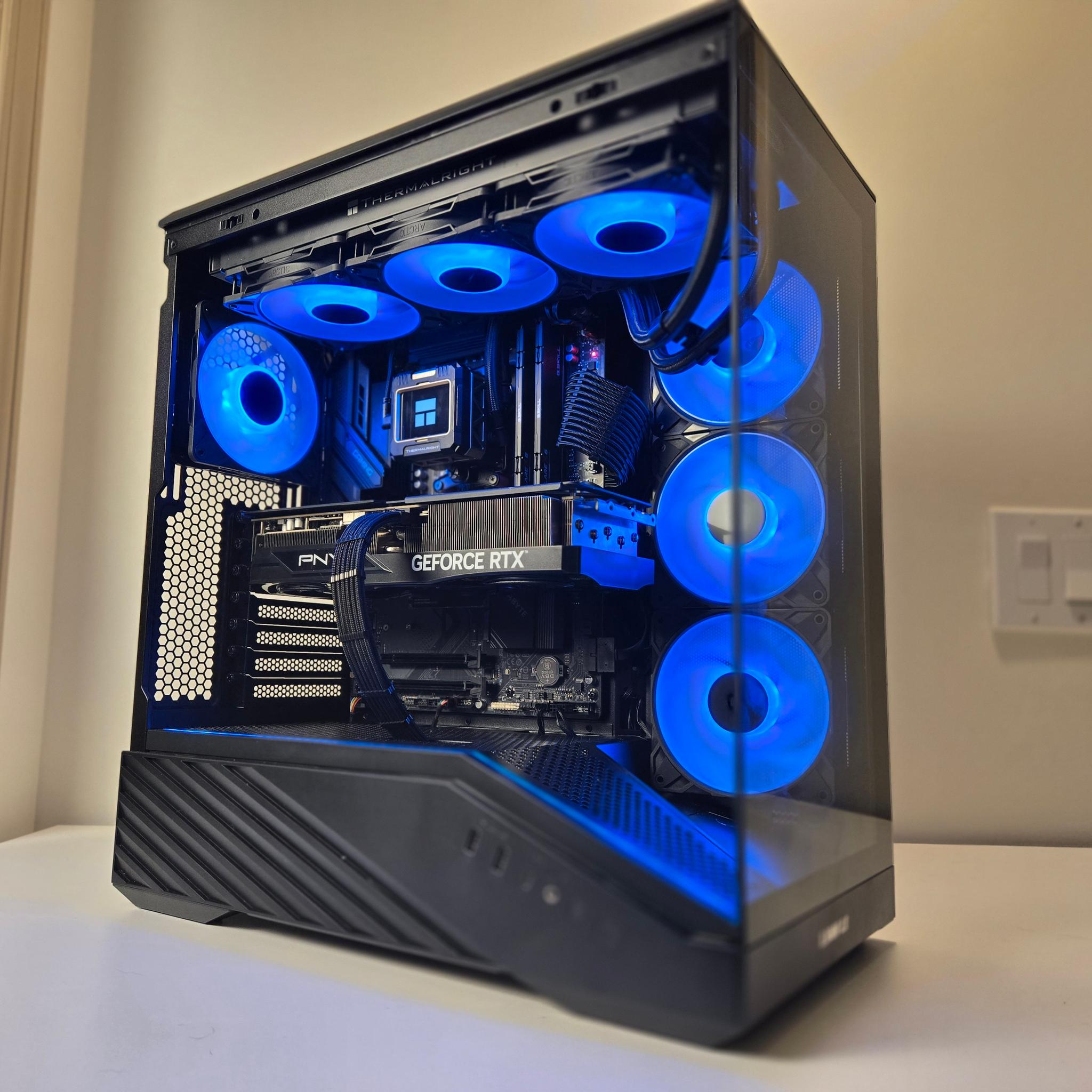RTX 5070 Ti | Ryzen 7 9800X3D | 32gb DDR5 | 2tb Storage