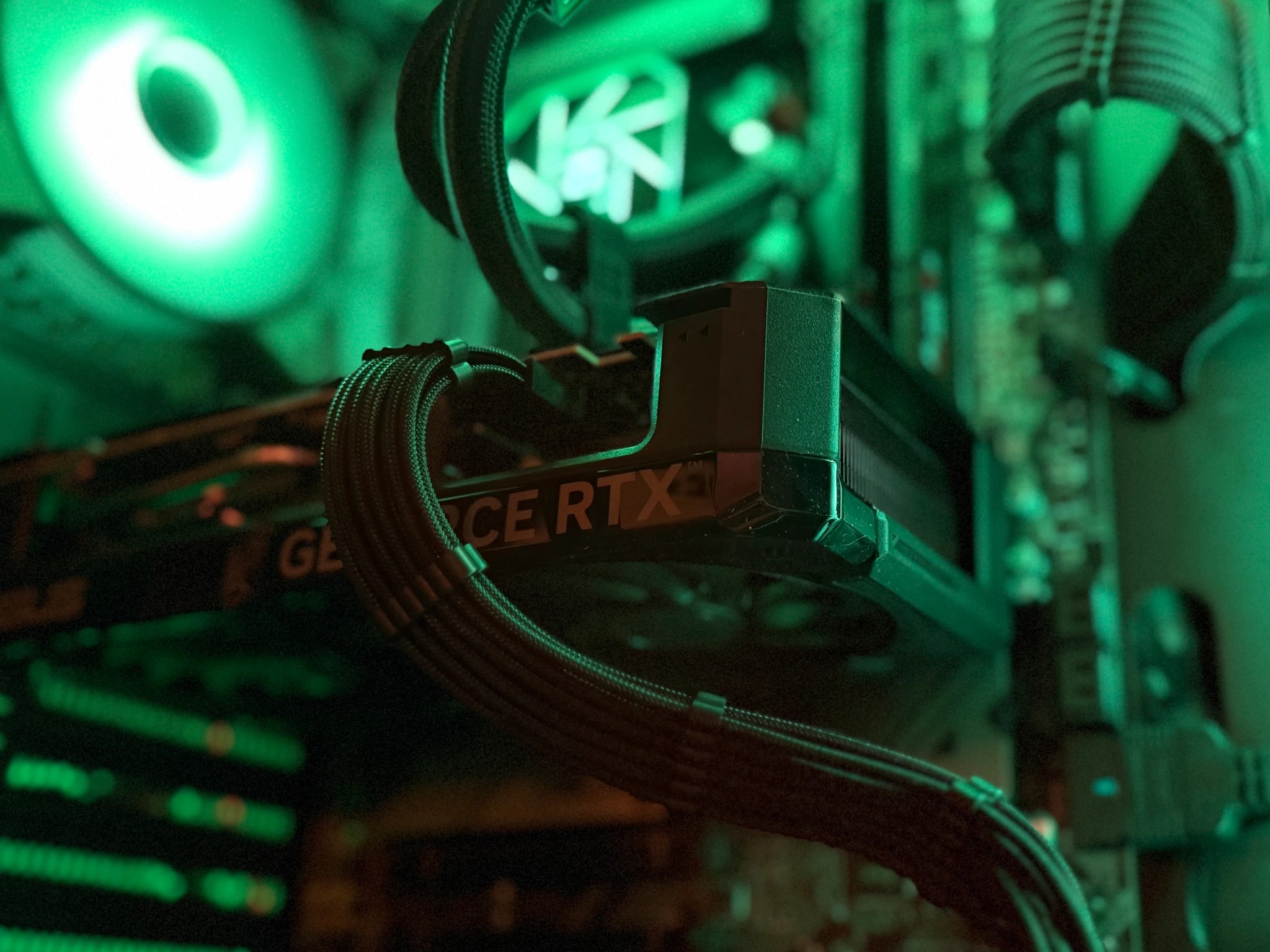❇️Emerald❇️ RTX 4070 Super / AMD R7 7700X / 1TB NVME / 32GB DDR5 RAM / 240 AIO / Windows 11 Pro