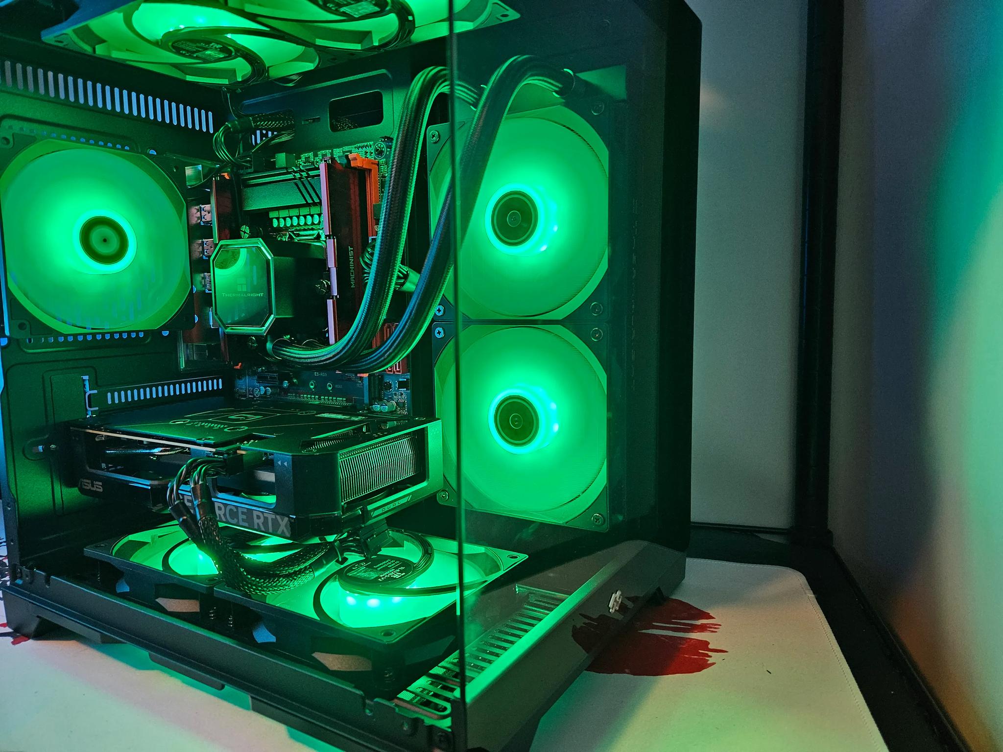 Dark Side Liquid cooled RIG Intel inte 14 Core / 32GB DDR4 / 1TB SSD / RTX 4060 TI