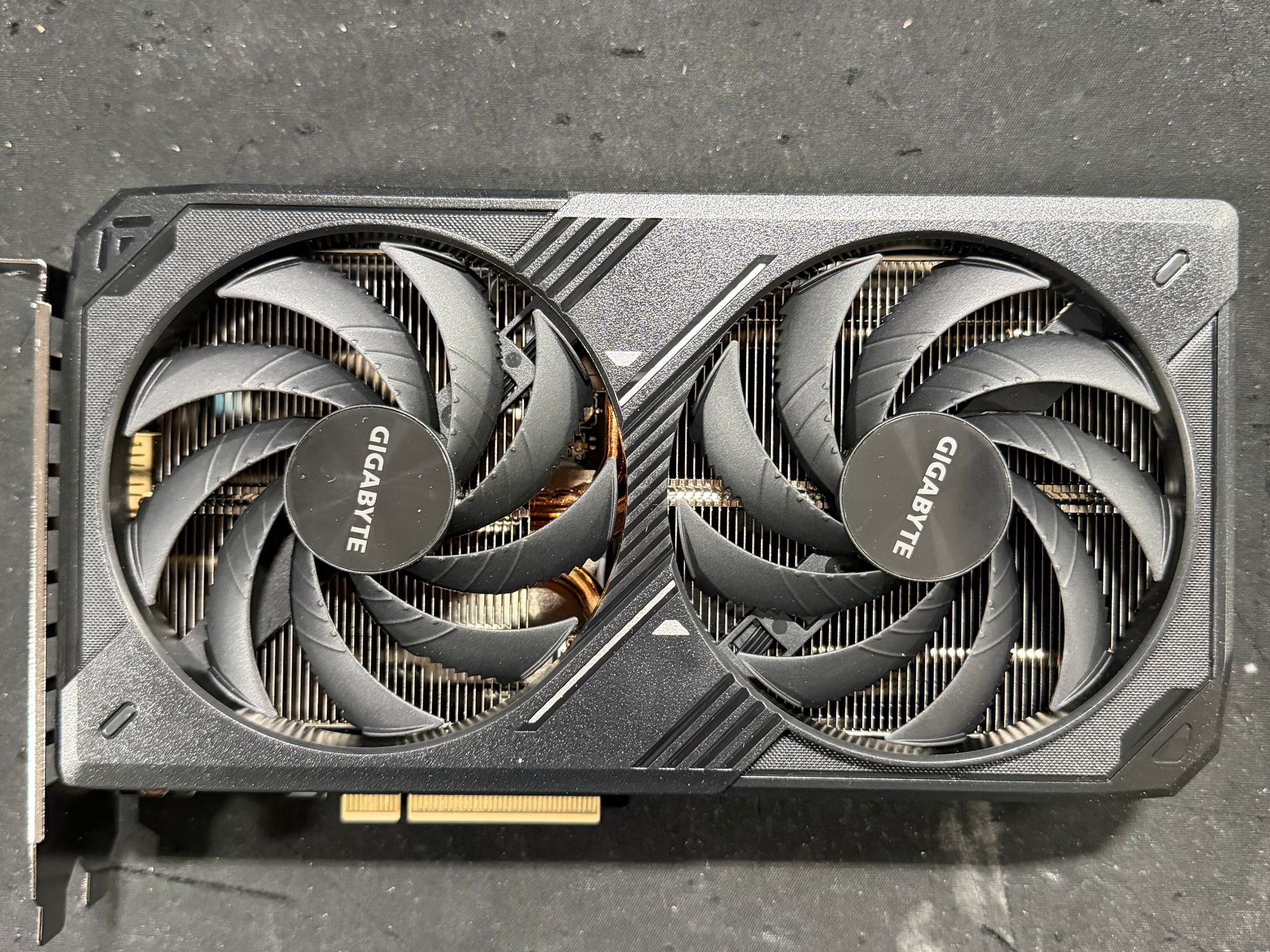 Gigabyte 5060 TI 8GB Windforce