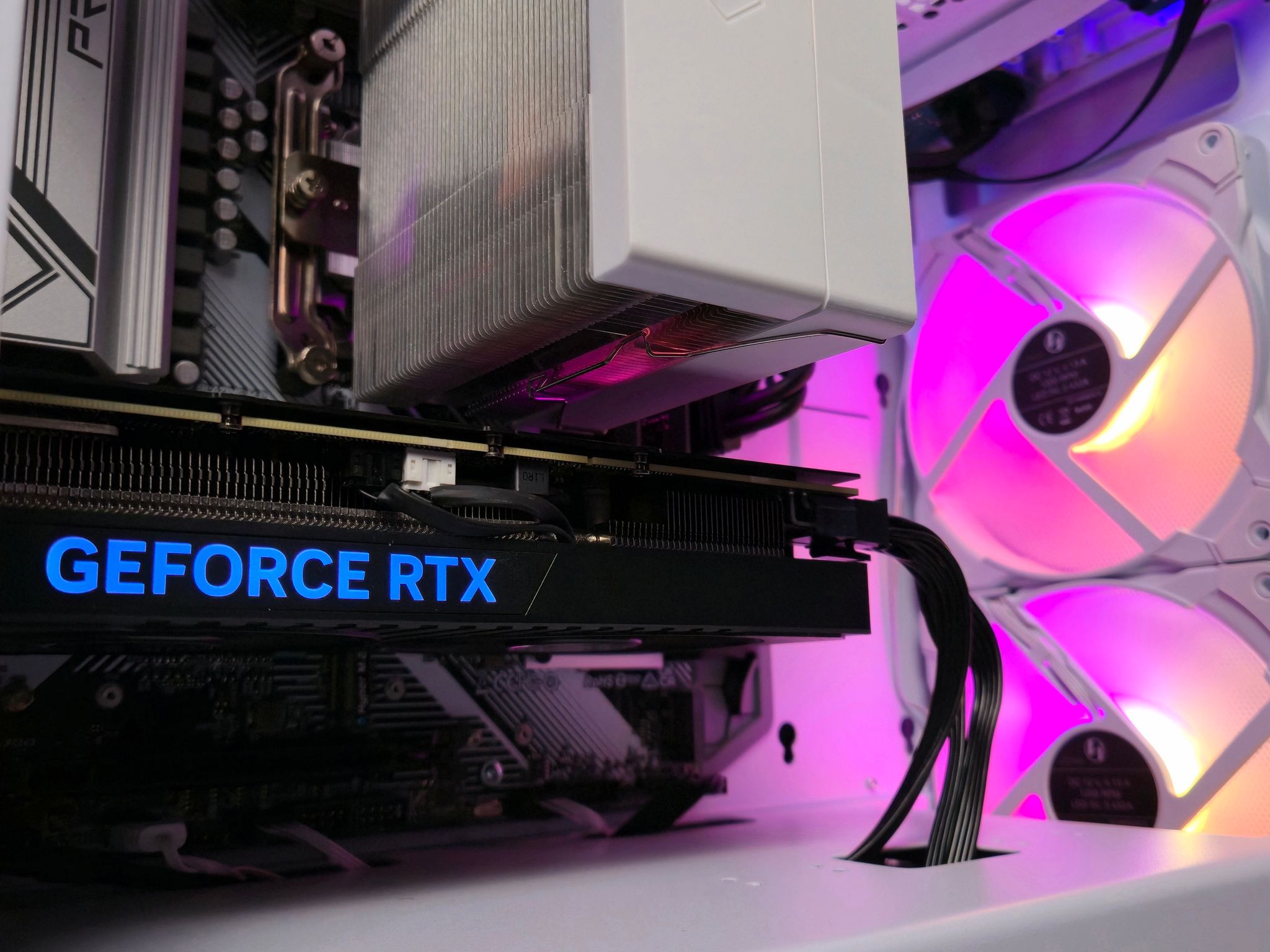 RTX 4060TI 8GB | Ryzen 7 8700F | 16GB DDR5 | 512GB SSD + 1TB HDD | Win 11 Home | WIFI+BT "Wisp"