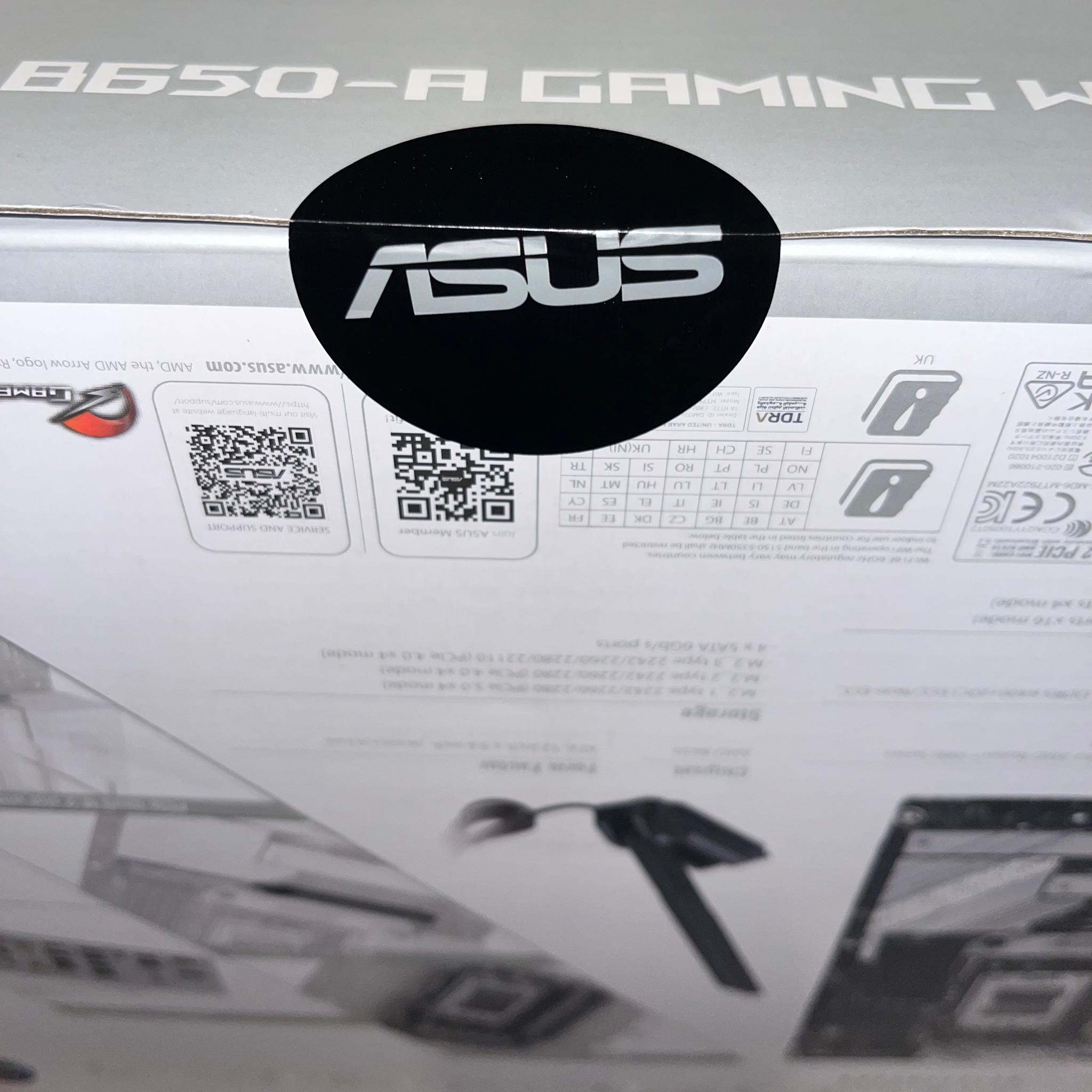 ASUS ROG STRIX B650-A GAMING WIFI (Socket AM5) AMD B650 ATX DDR5 Wi-Fi 6E AURA