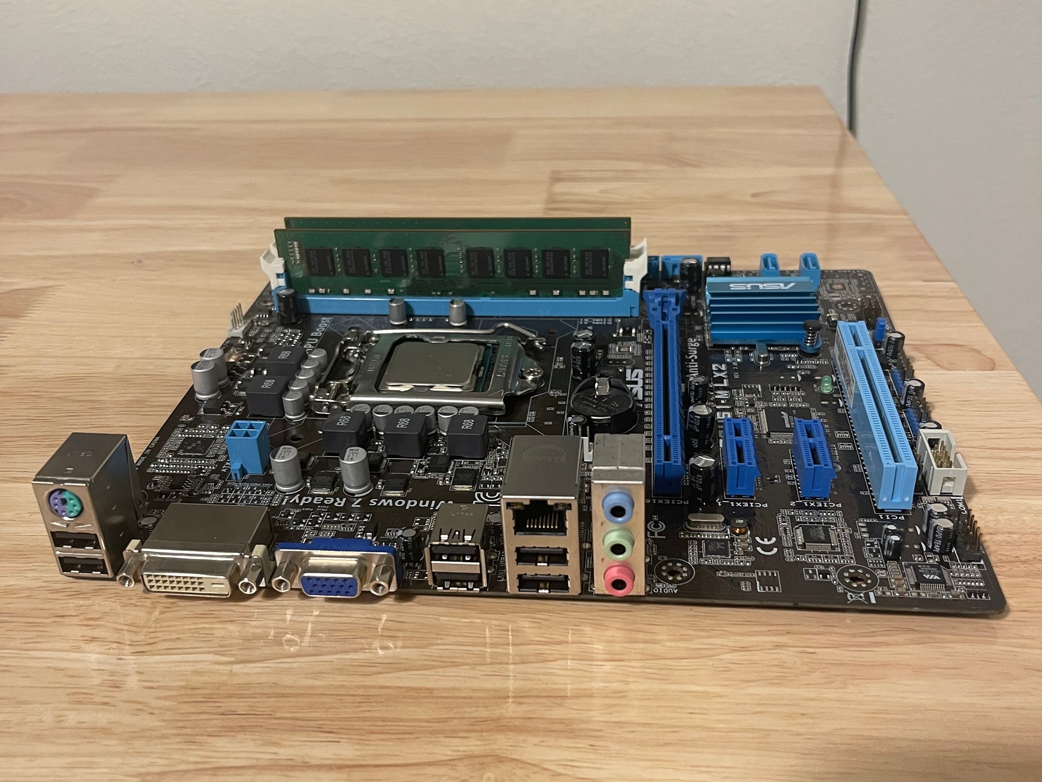 ASUS P8H61-M+i7-2600K+16GB Ram