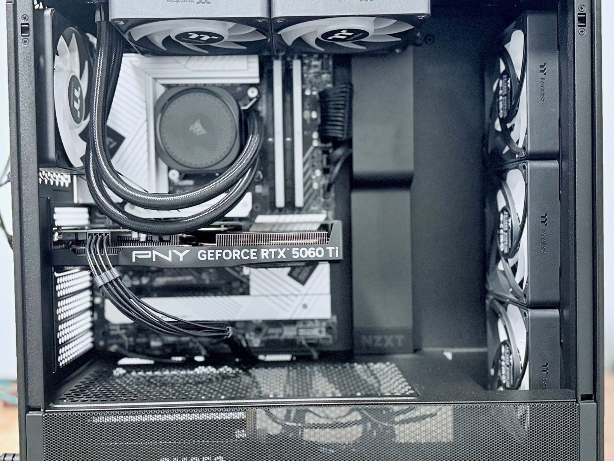 Gaming PC RTX 5060 TI 16 GB