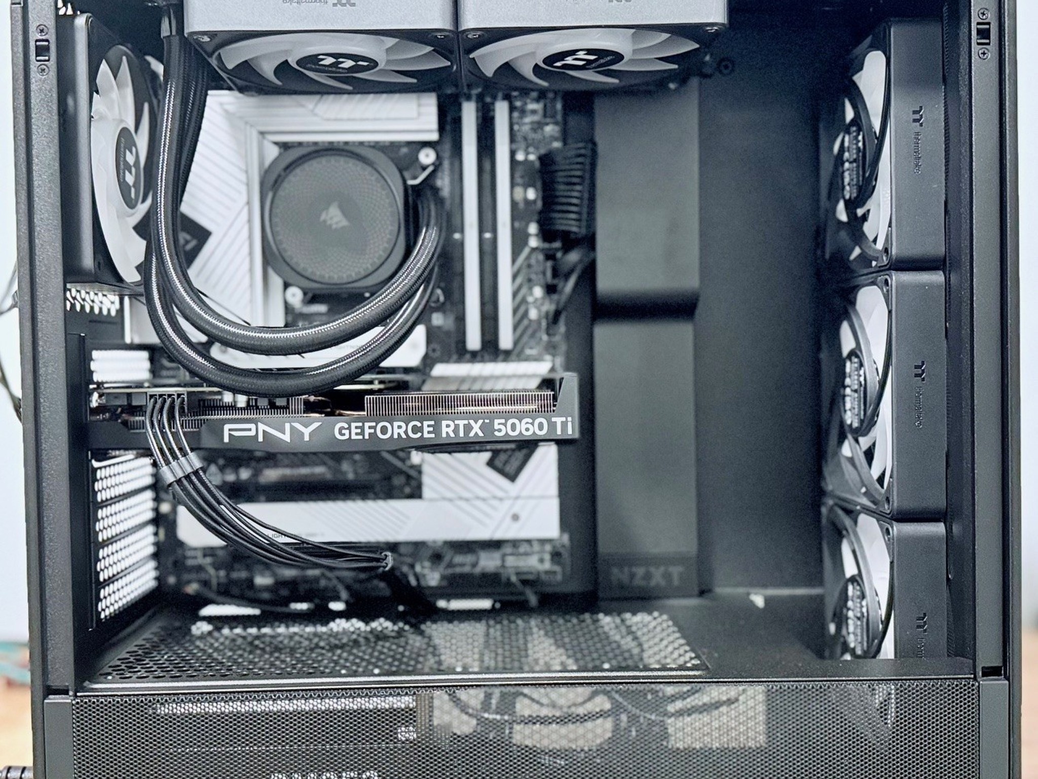 Gaming PC RTX 5060 TI 16 GB