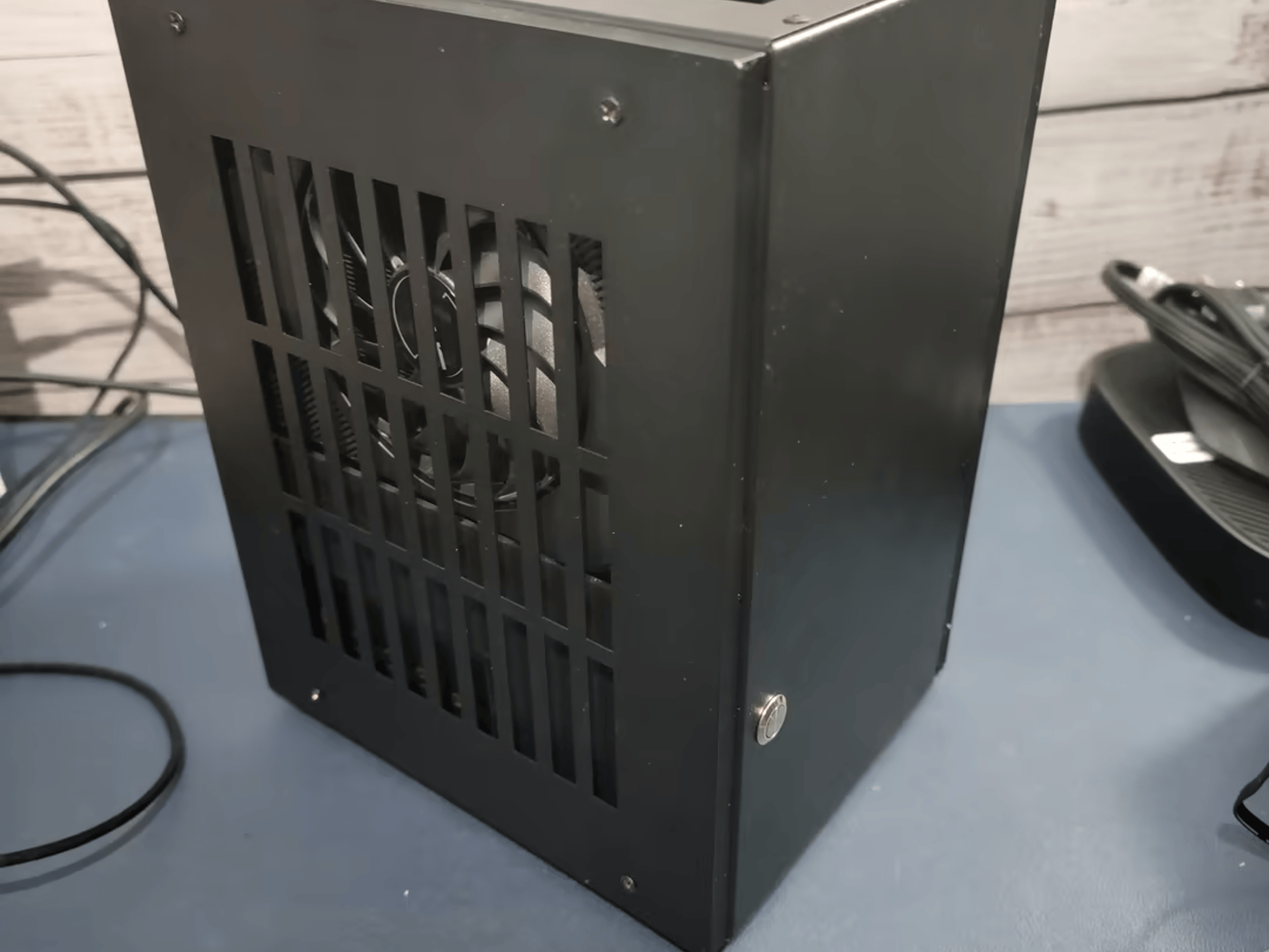 Lil' Slugger: (R5 3600 + RTX 3060) Custom SFF ITX Gaming PC