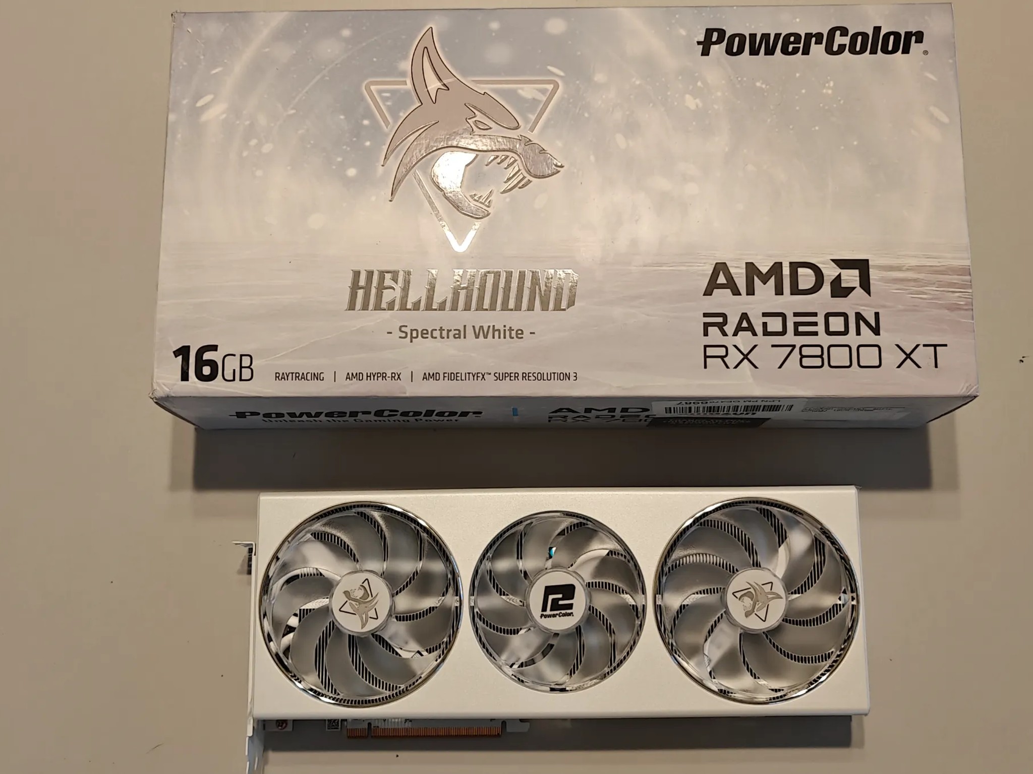 PowerColor Radeon RX 7800 XT HellHound Spectral White 16GB GDDR6