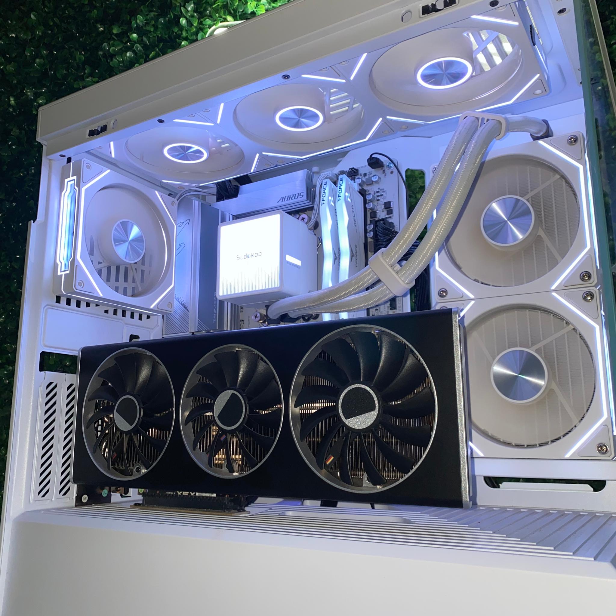 🎋🐼White Panda PC 🎋🐼 | Ryzen 9 9700X + RX 7800 XT + 32GB DDR5 | 4k/1440p |