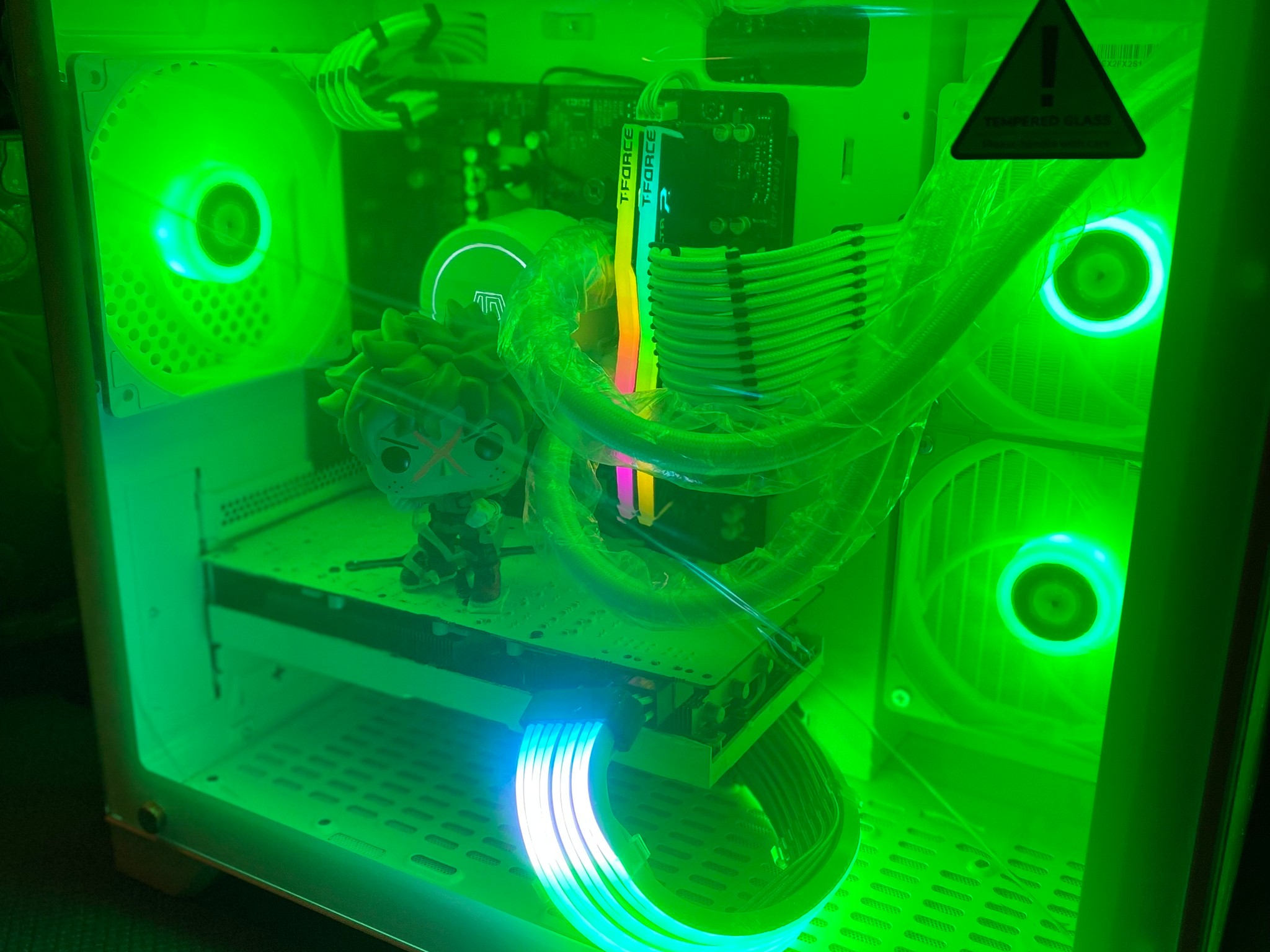 (Liquid-cooled) RX 5700XT| Ryzen 5| 16GB TFoRCE DDR4 RGB RAM| 1TB NVMe SSD| Windows 11 PRO w/ Deku💫