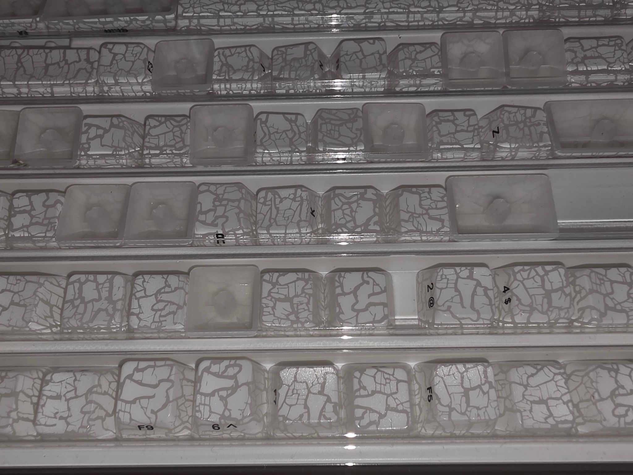 Xvx white cracked ice key caps