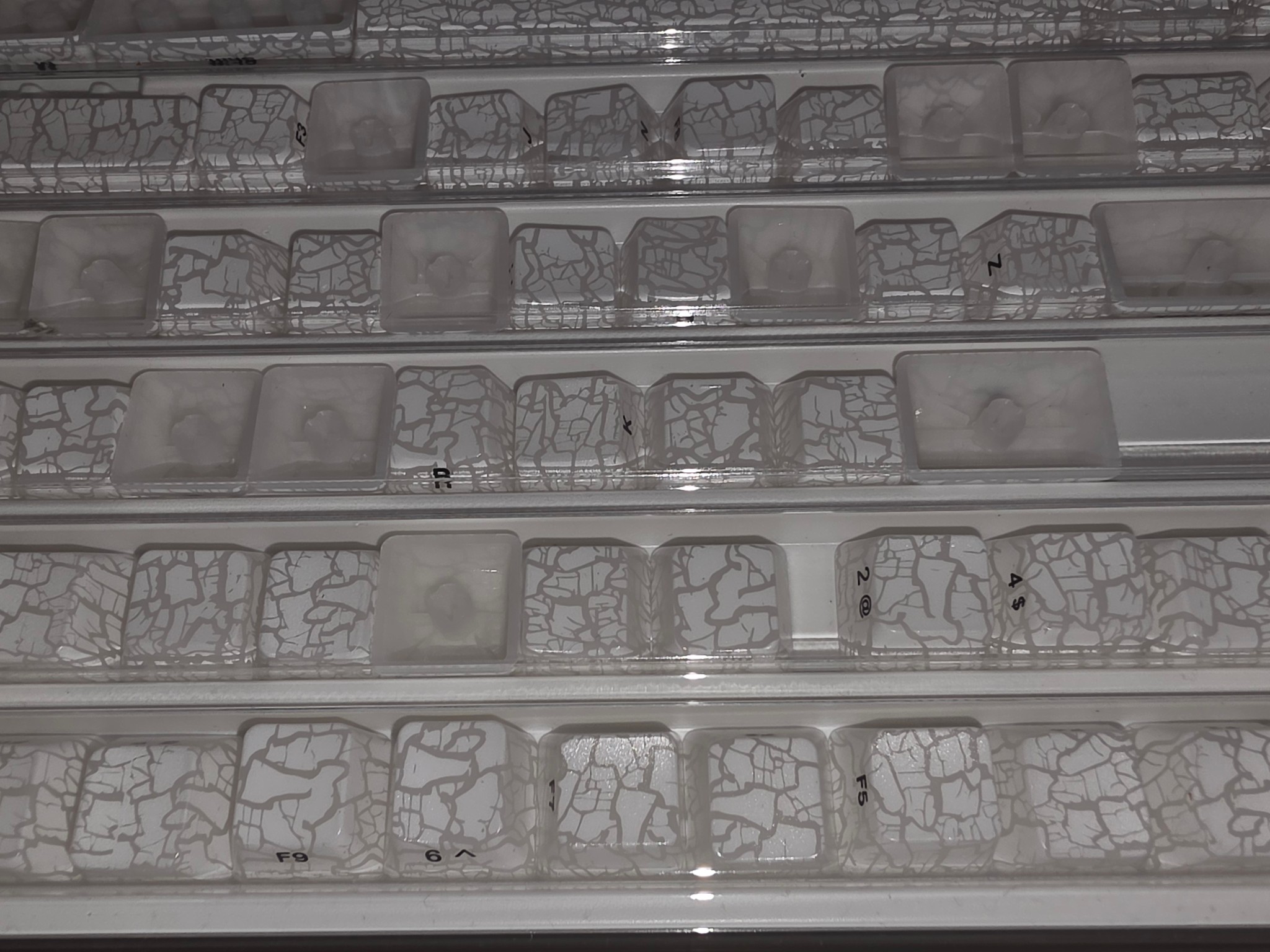 Xvx white cracked ice key caps