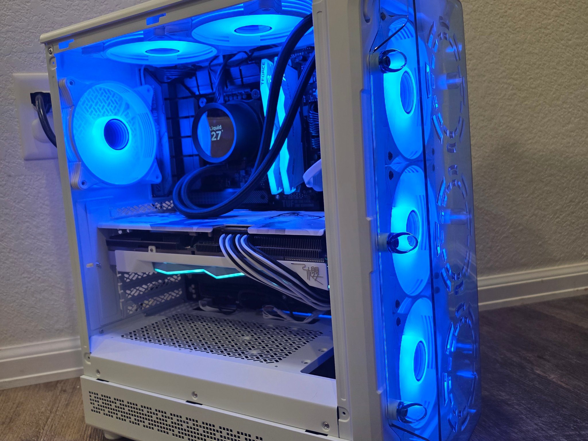 i7 14700F | RTX 3080 | 32GB DDR5 | 1TB NVME