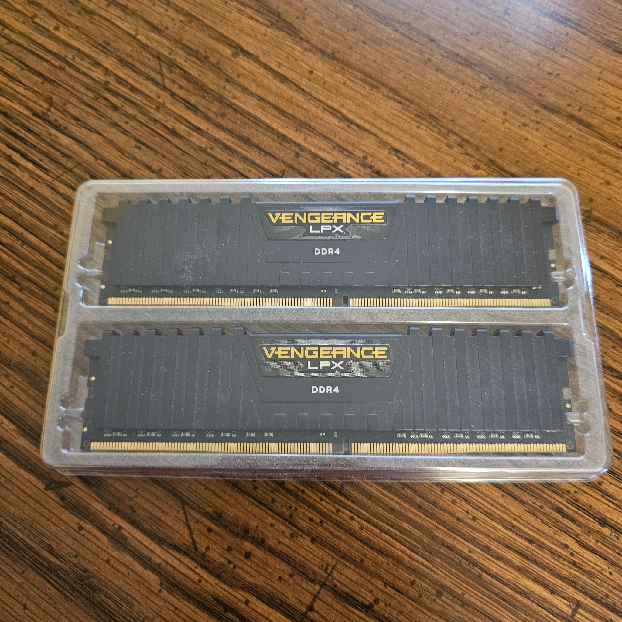 Corsair Vengeance LPX 64GB (2 x 32GB) DDR4-3200