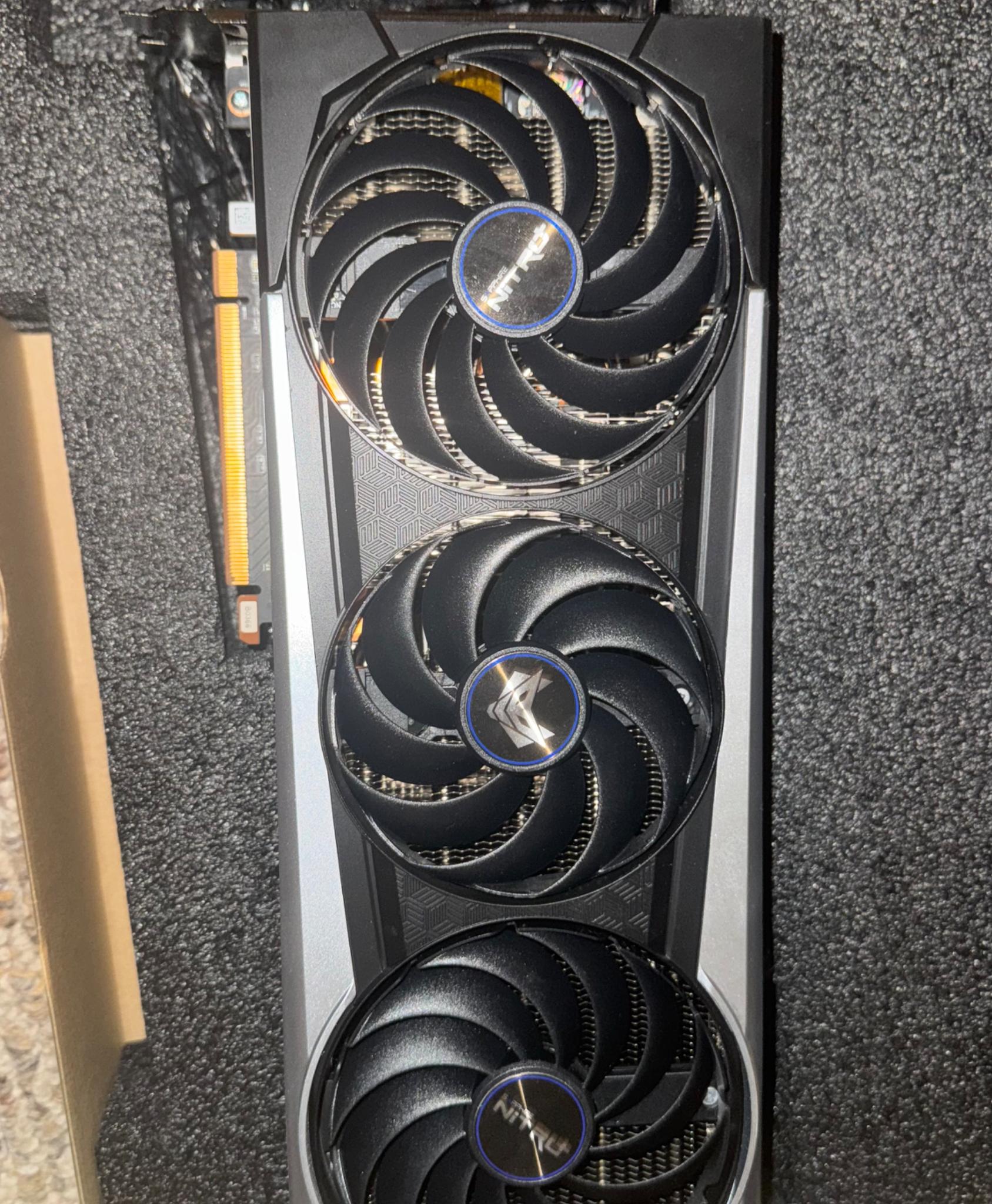 Sapphire Nitro + AMD Radeon RX 6800  PULSE  16GB GDDR6 PCIe 4.0 Card (original box)