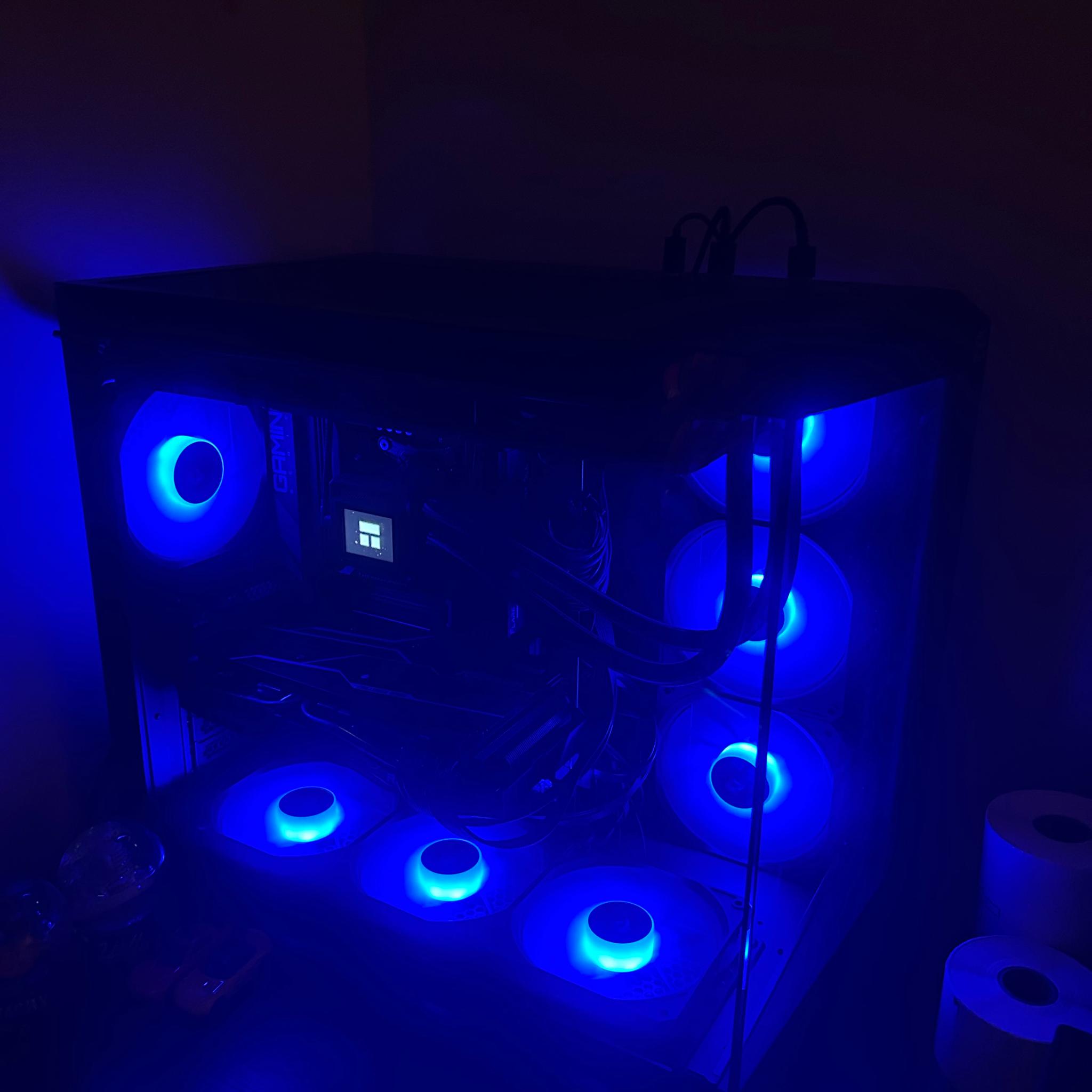 RX 6700 XT / Ryzen 7 7700x / 32gb Ram / 2tb SSD Storage / ULTIMATE 1440p WATER COOLED Gaming PC!
