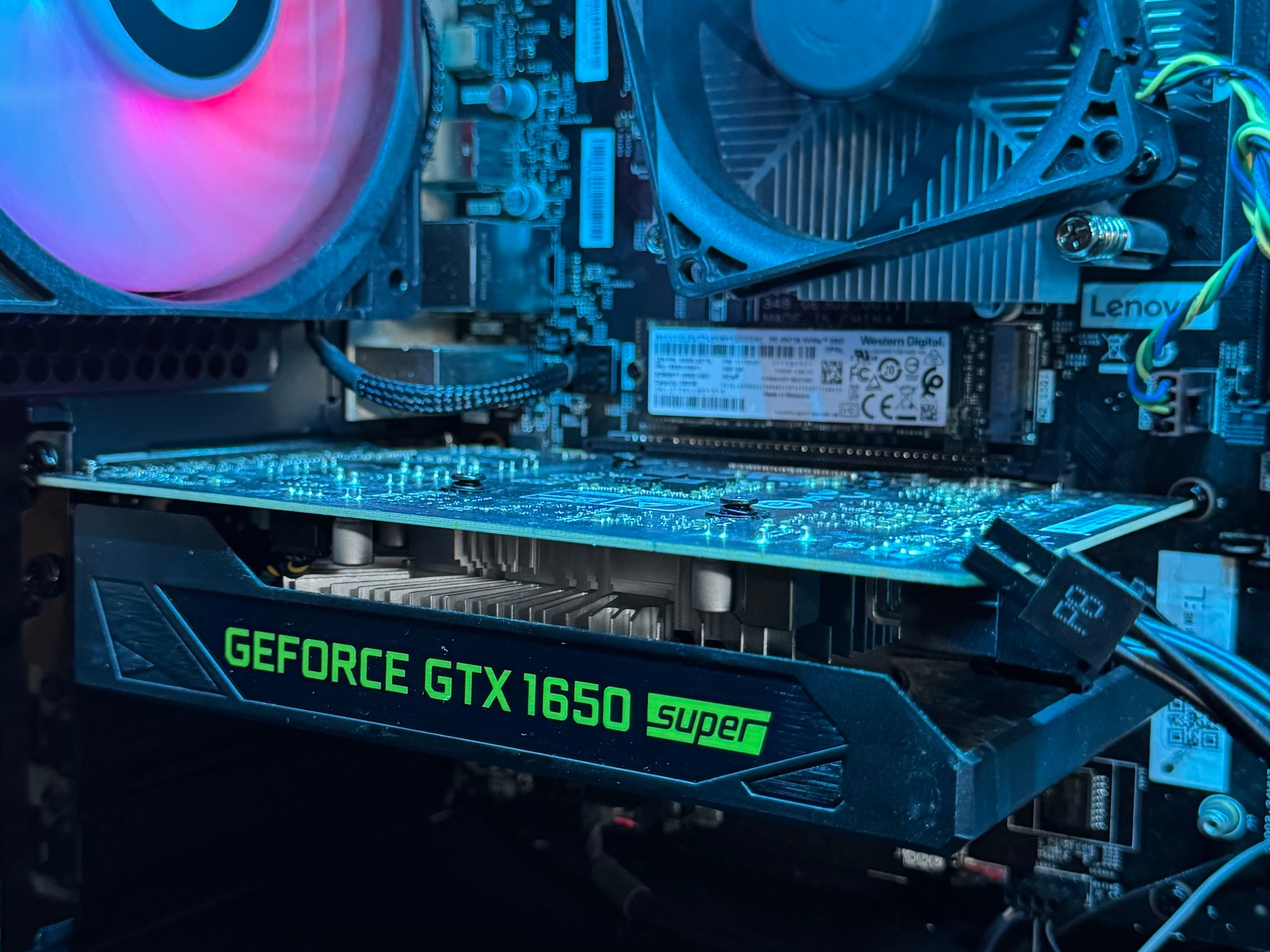 GTX 1650 Super | i5-10400F | 16GB DDR4 | 256GB NVMe SSD + 1TB HDD