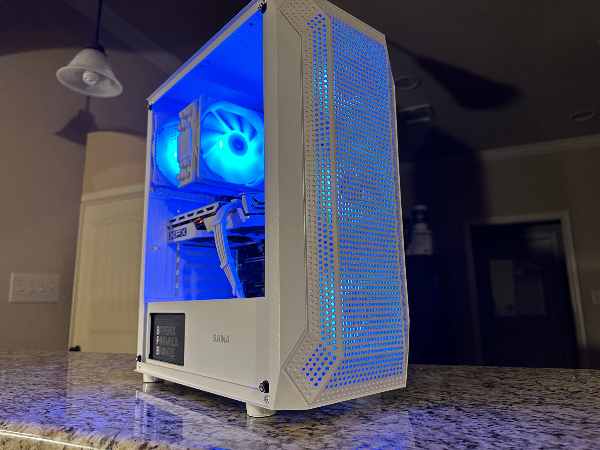 RGB Gaming PC Intel i5-6600k / RX 580 8gb / 16gb Ram