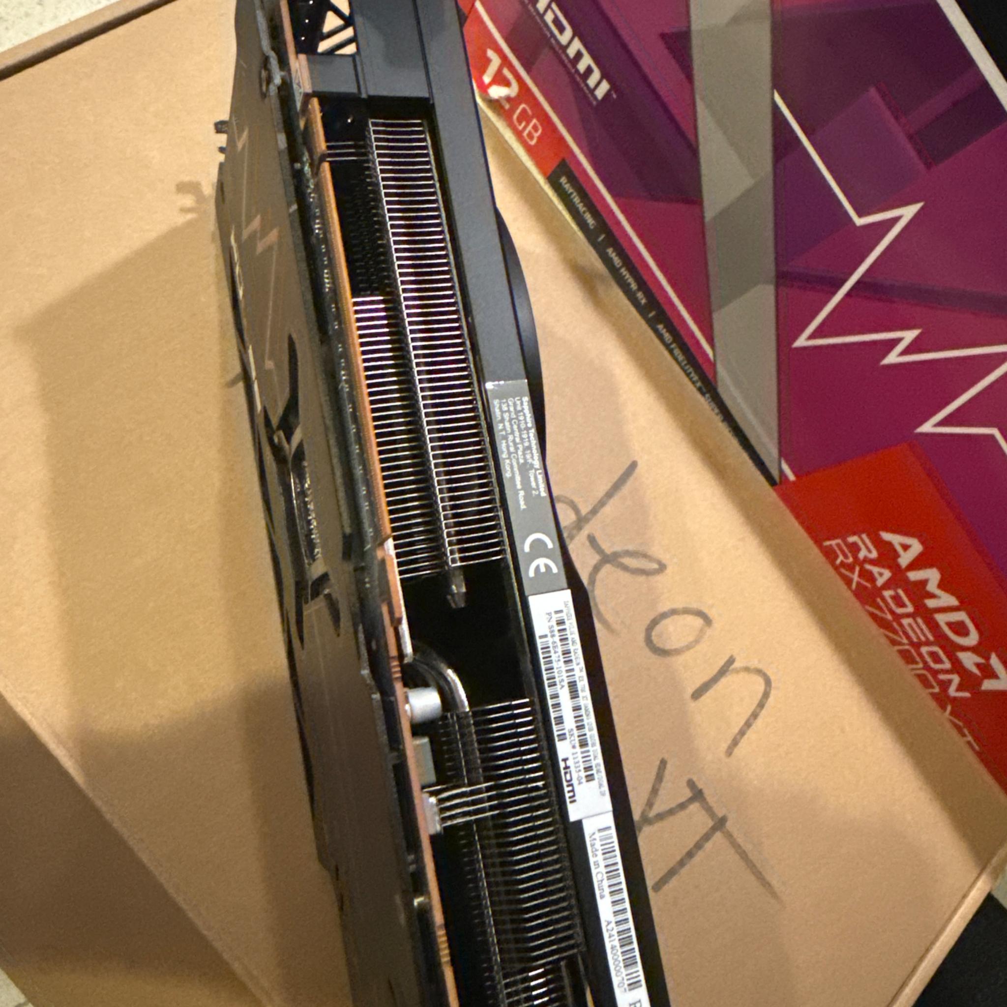 Radeon Rx Sapphire Pulse 7700XT 12gb VRAM