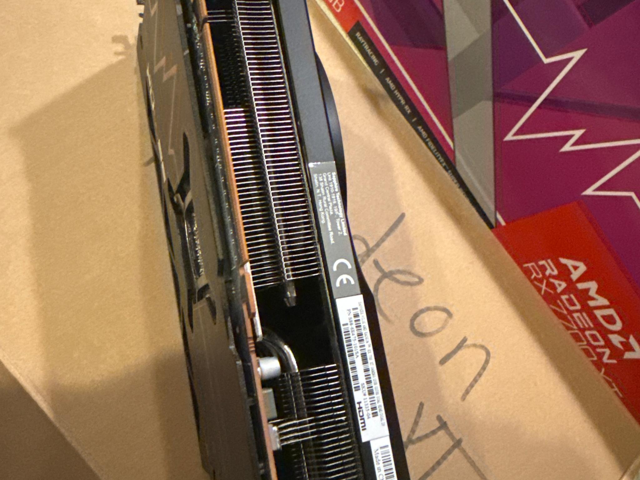 Radeon Rx Sapphire Pulse 7700XT 12gb VRAM