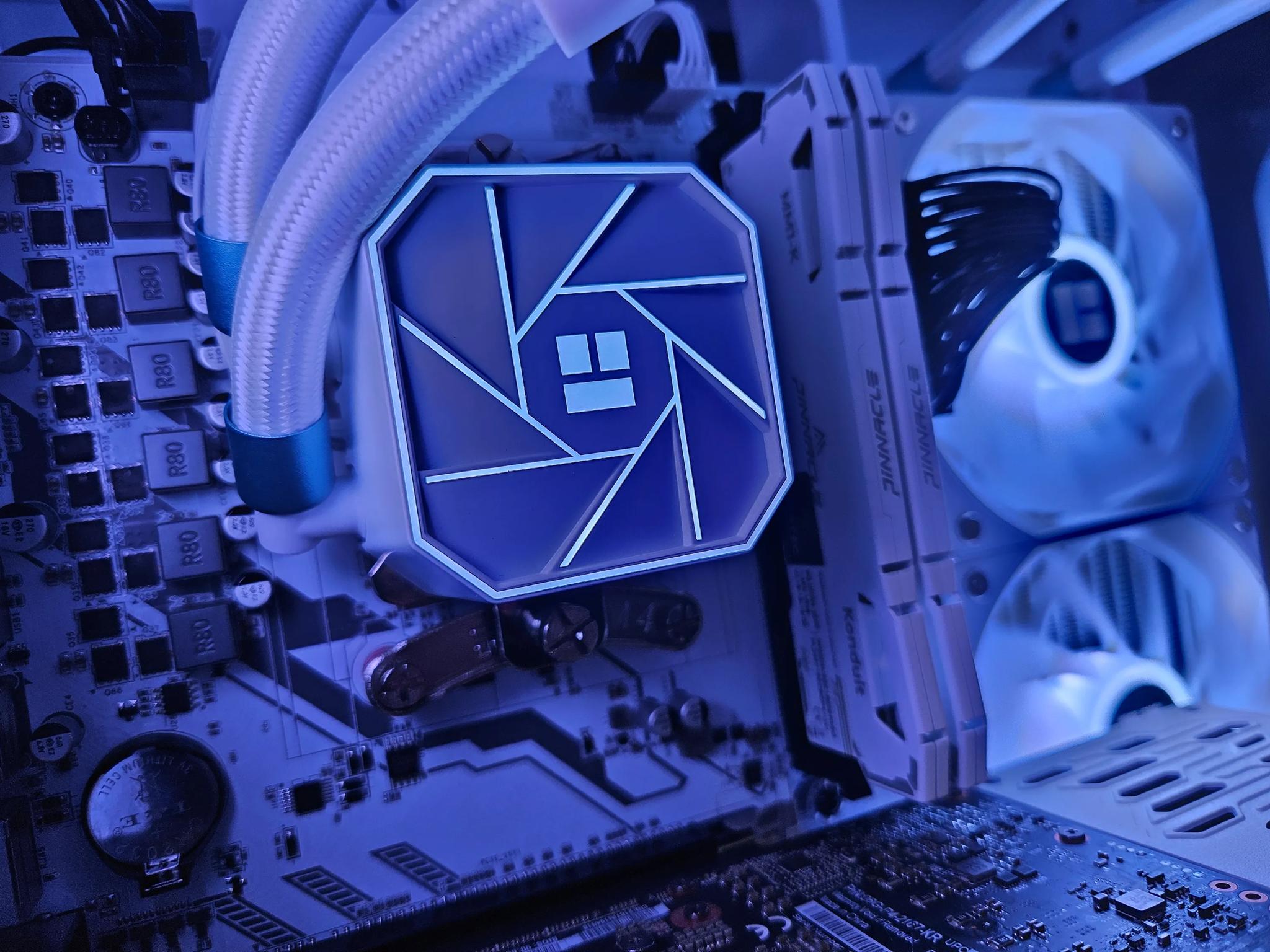 Arctic Rig Liquid cooled Ryzen 5 / 16GB DDR4/ 1TB SSD / RTX 2060