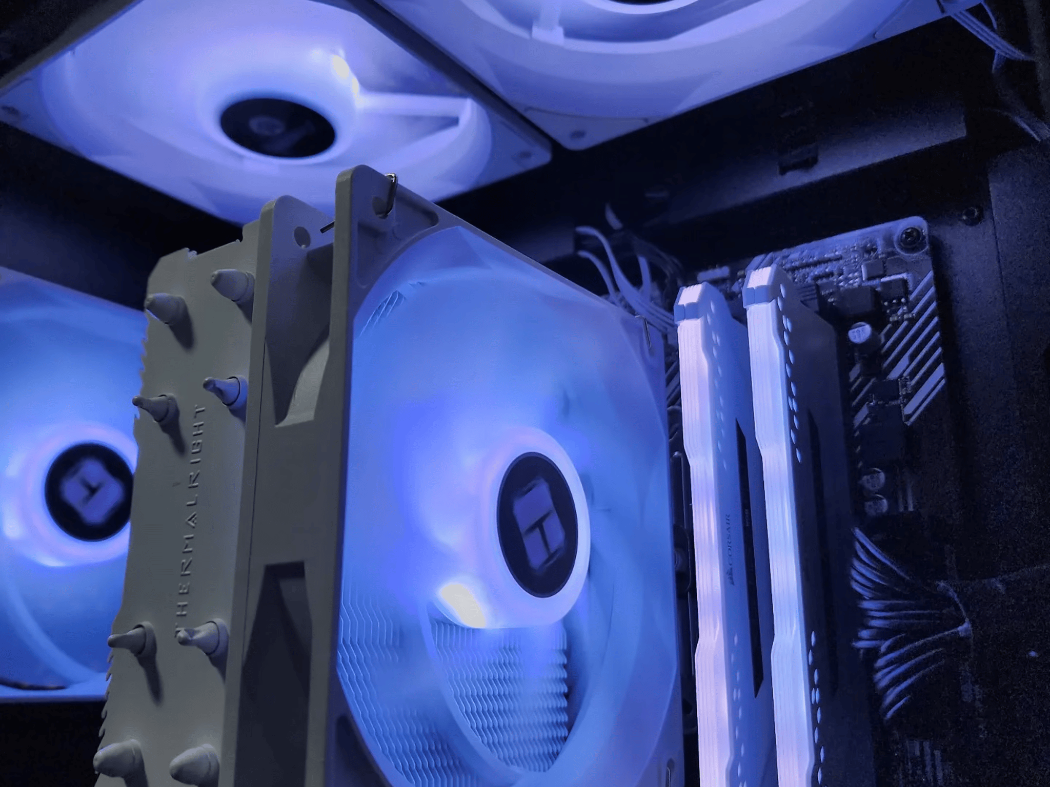 🤍🖤🤍 Gigabyte GeForce GTX 1080Ti 11GB // AMD Ryzen 7 2700X // Corsair Vengeance 16GB 2666MHz