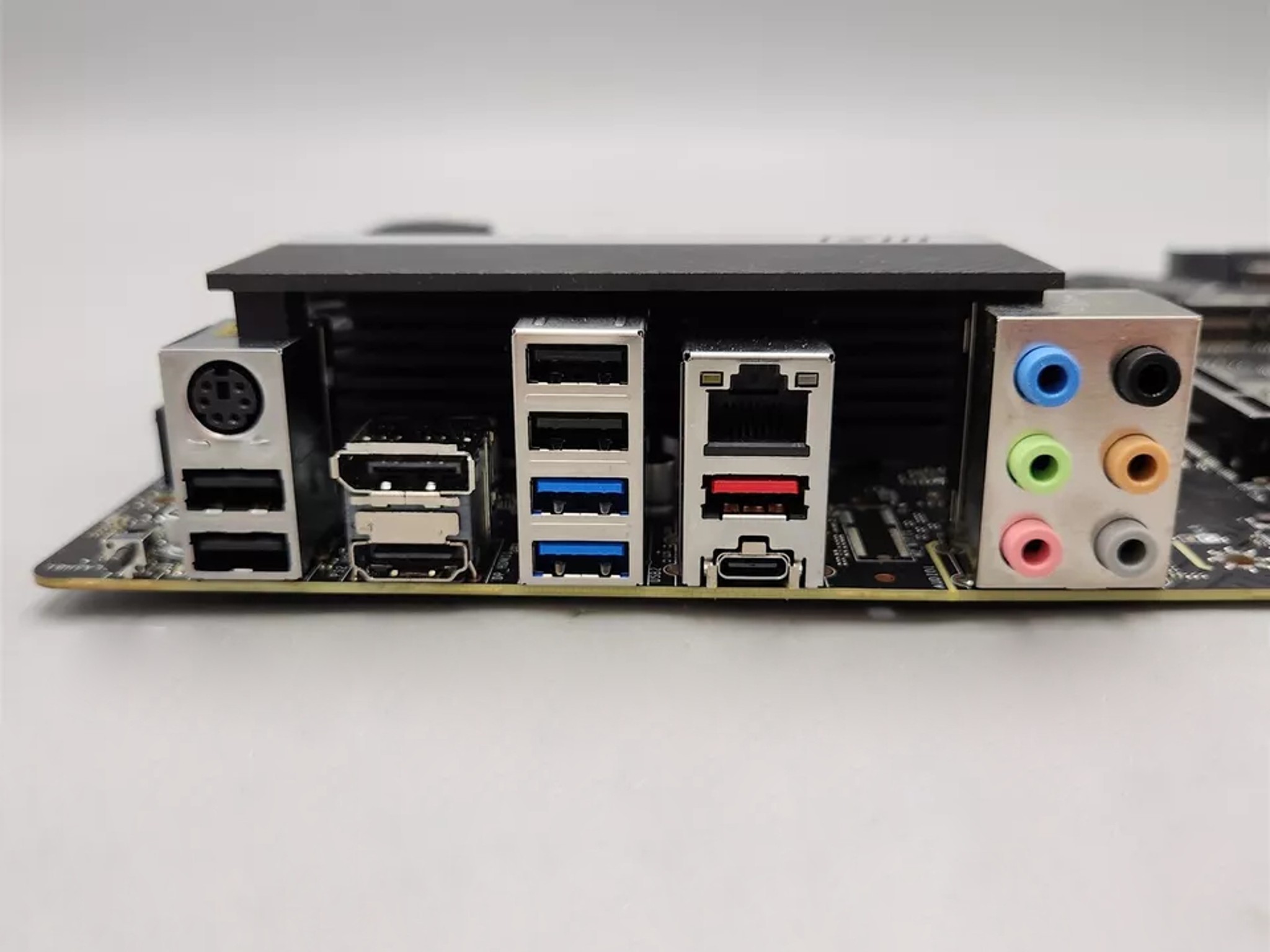 MSI PRO Z690-A DDR4 ProSeries Motherboard (I/O Shield Included)