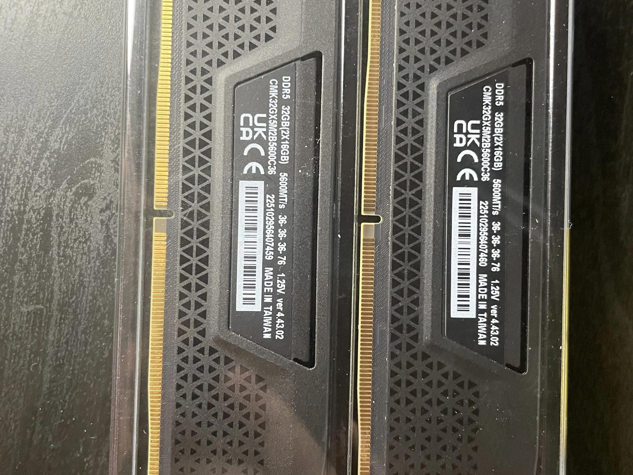 Corsair VENGEANCE 32GB (2x16GB) (DDR5-5600) CL36