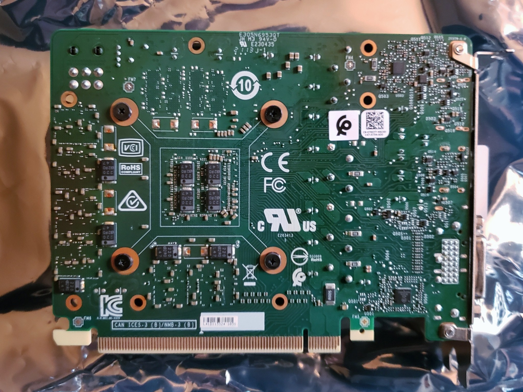 Dell GTX 1660 SUPER | Budget Gaming GPU
