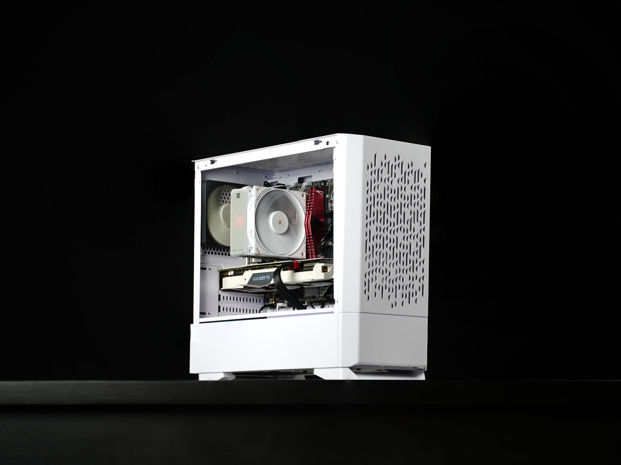 \ NA-07 / RTX 2060 Super Intel Core i3 10105F 1TB Windows 11 16GB Gaming PC
