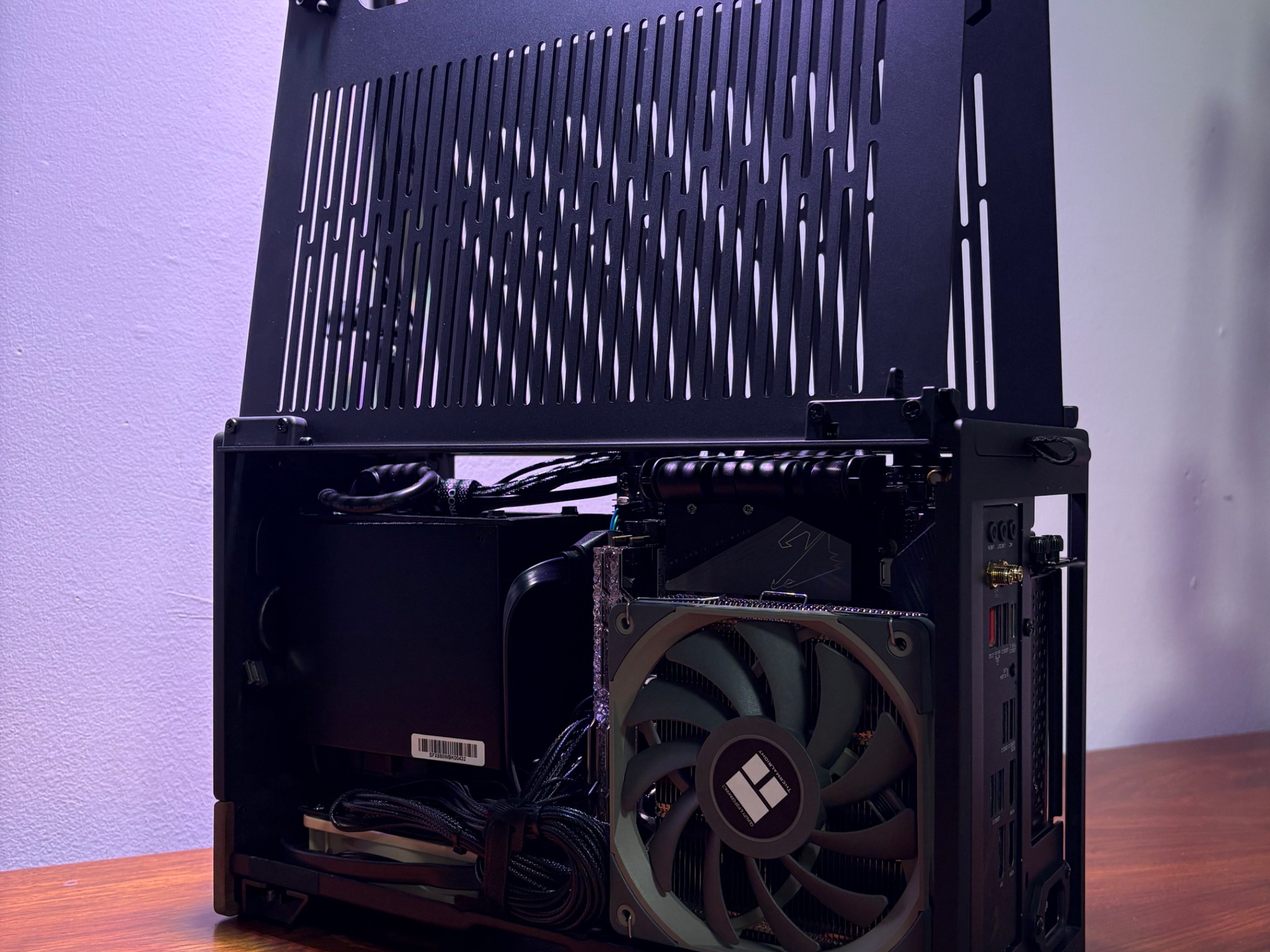 RTX 5070 | Ryzen 9 5900X | 32GB DDR4 | 1 TB SSD | 850W PSU | 1x 120MM Fan | Fractal Terra