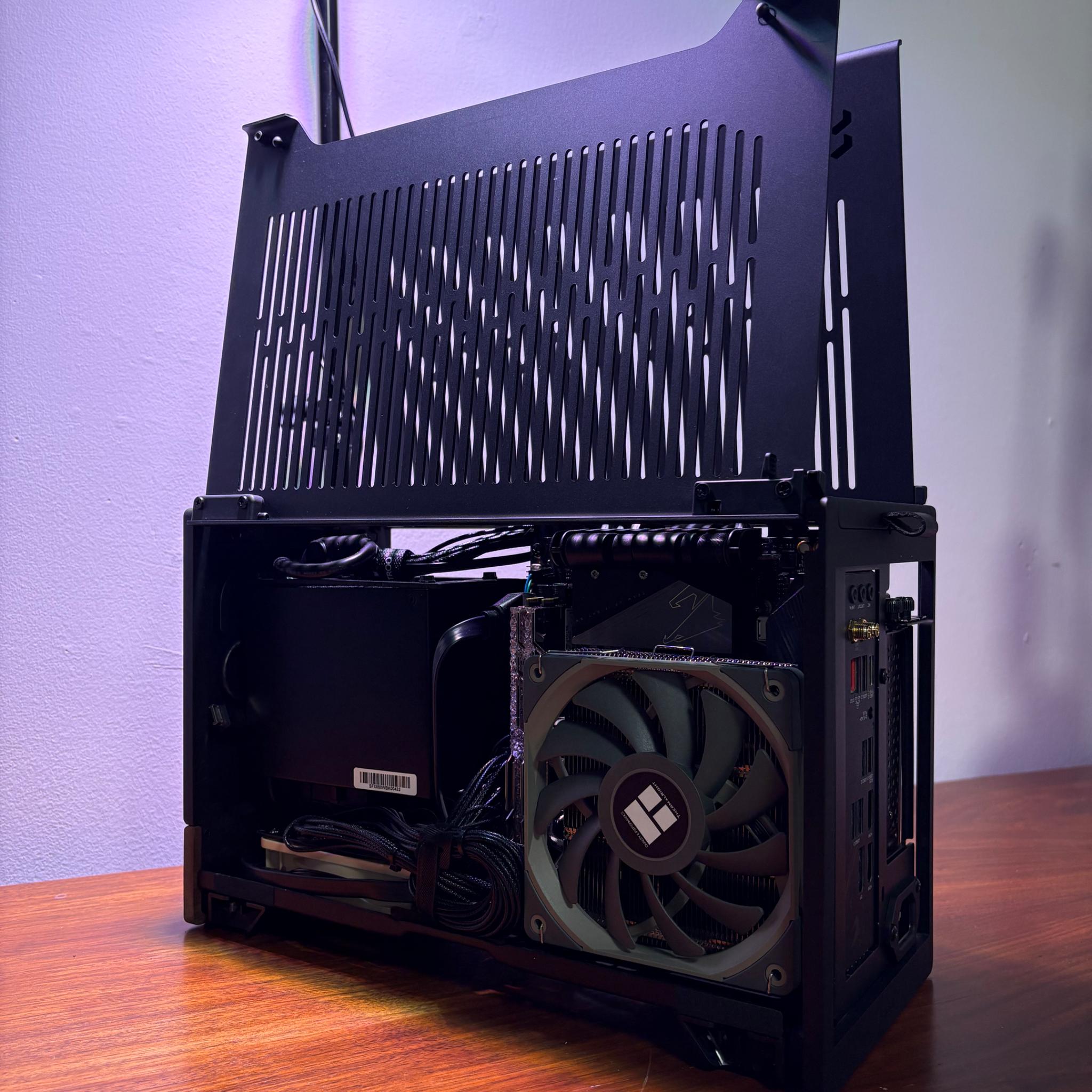 RTX 5070 | Ryzen 9 5900X | 32GB DDR4 | 1 TB SSD | 850W PSU | 1x 120MM Fan | Fractal Terra