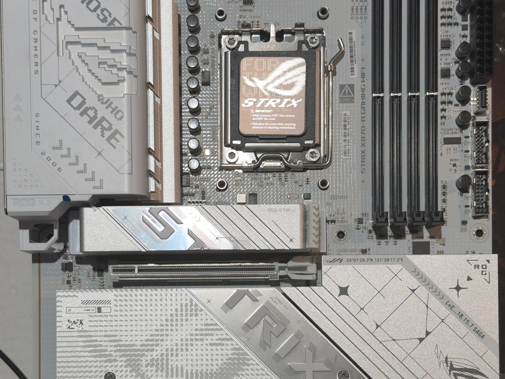 ASUS ROG Strix X870-A white