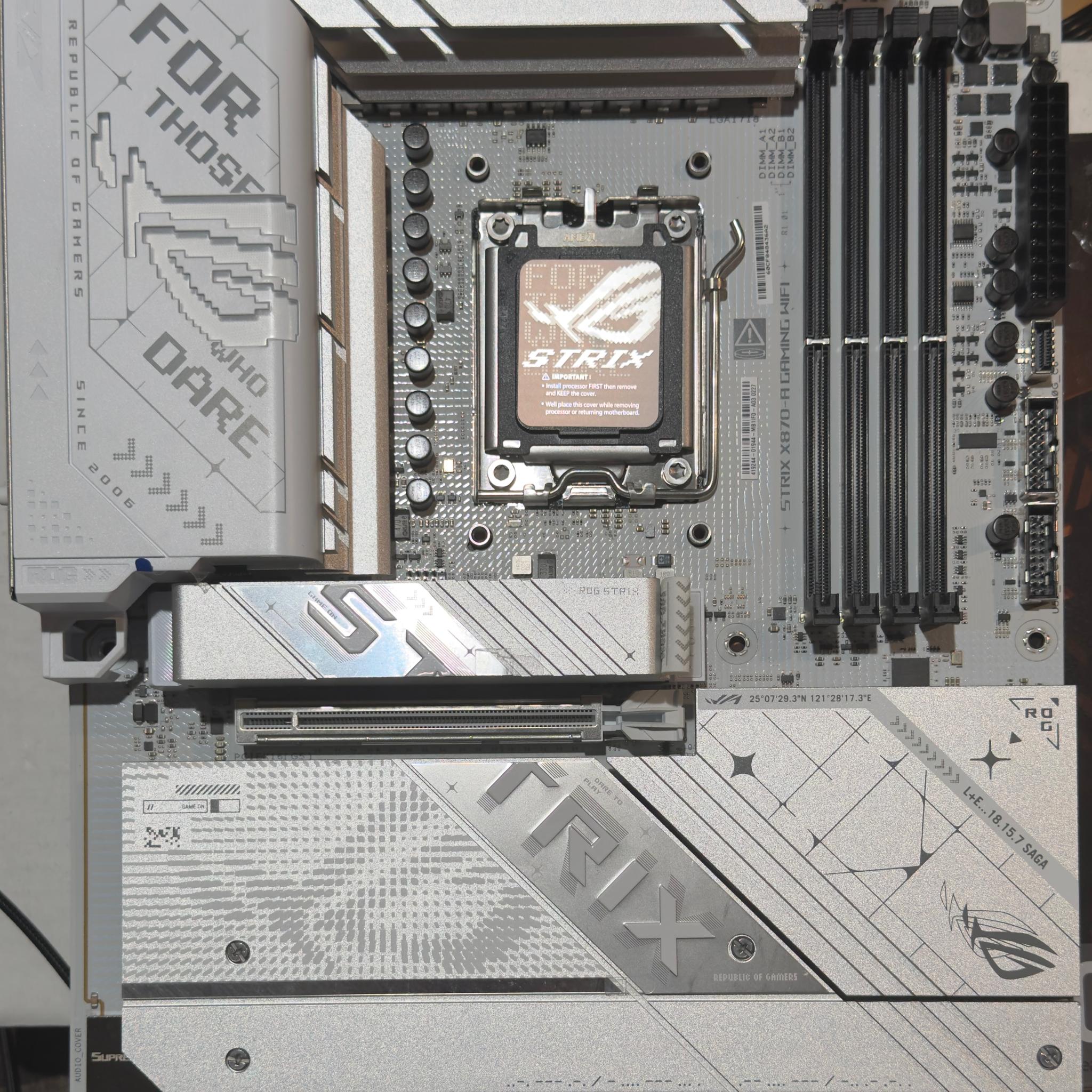ASUS ROG Strix X870-A white