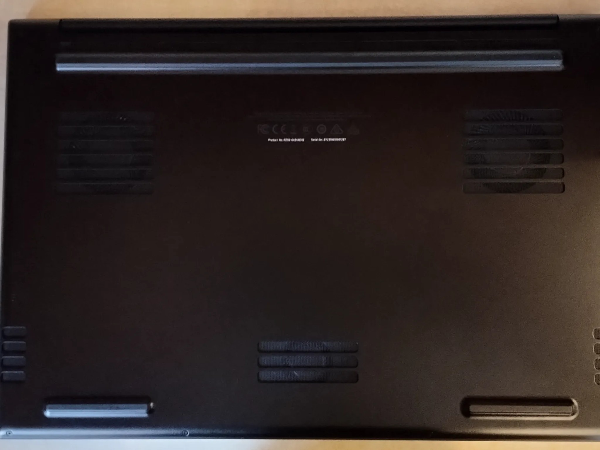 Razer Blade 18 240Hz QHD+ i9-13950HX 16GB RAM 1TB SSD RTX 4060