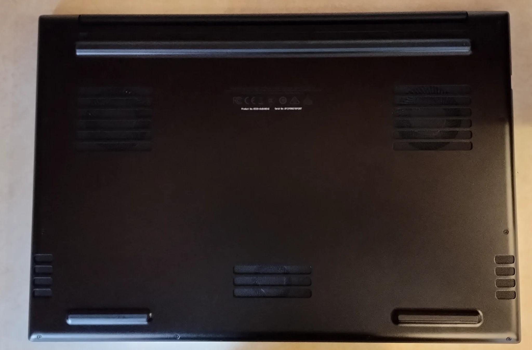 Razer Blade 18 240Hz QHD+ i9-13950HX 16GB RAM 1TB SSD RTX 4060